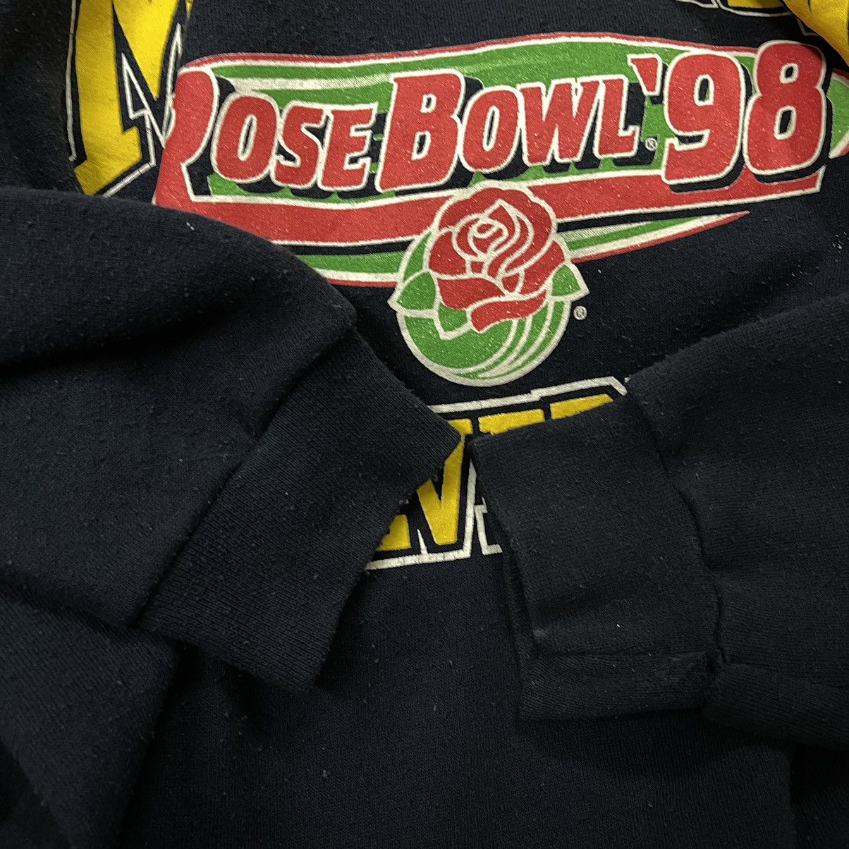 NFL Vintage 90s Michigan Wolverines Rosebowl Sweatshirt Size US XL / EU 56 / 4 - 3 Thumbnail