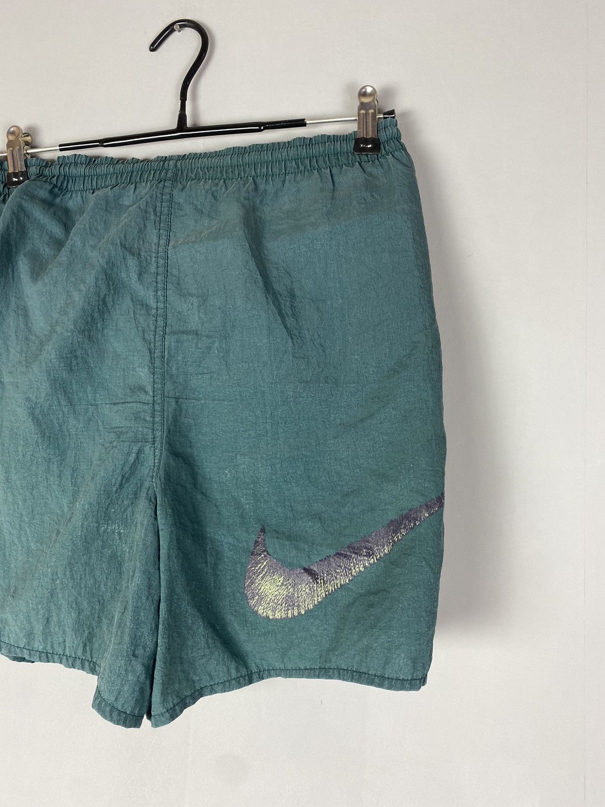 Nike Vintage 90s Nike big logo shorts Size US 32 / EU 48 - 2 Thumbnail