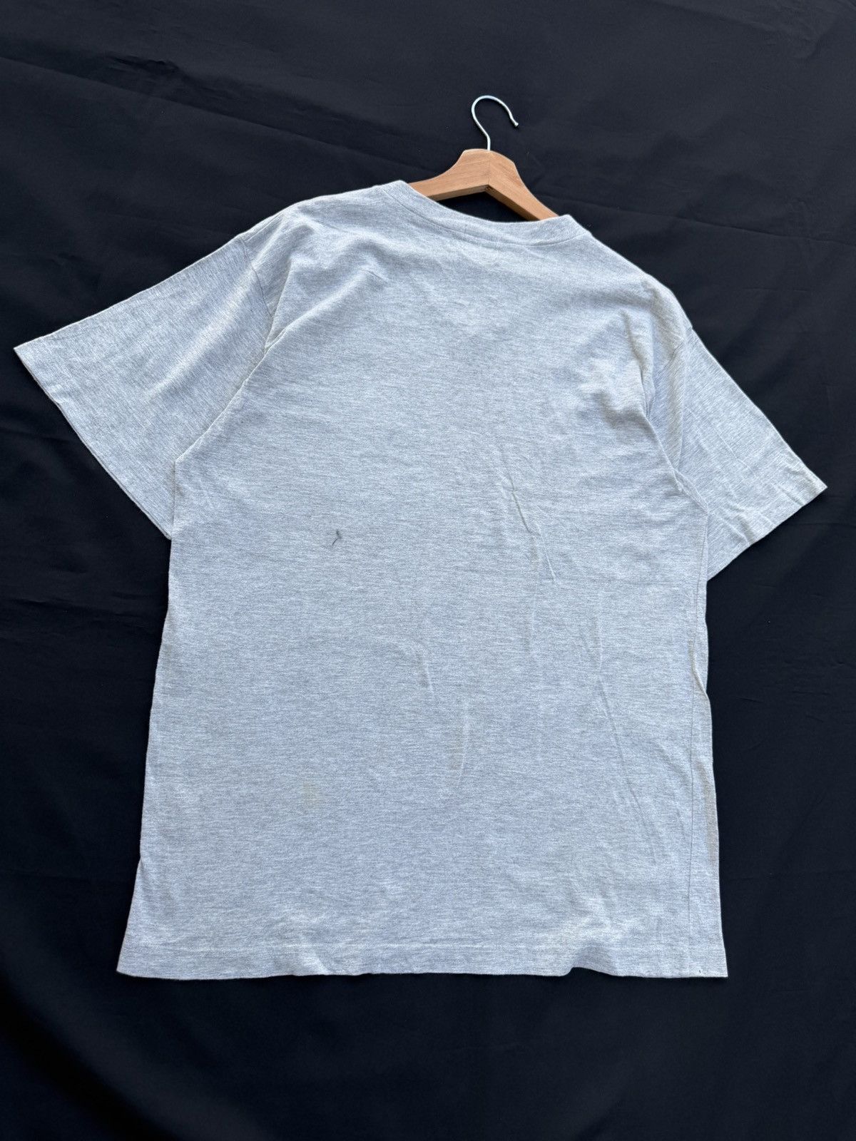 Gianni Valentino Rare Vintage 90s Gianni Valentino Small Logo Pocket Tshirt Size US L / EU 52-54 / 3 - 13 Thumbnail
