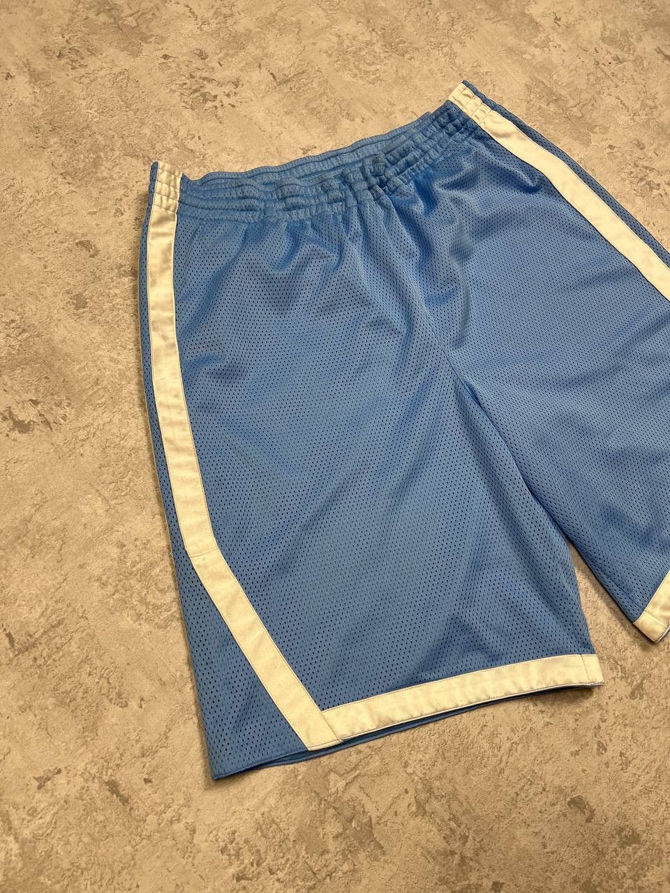 Nike Vintage Nike Shorts Basketball Size US 33 - 4 Thumbnail