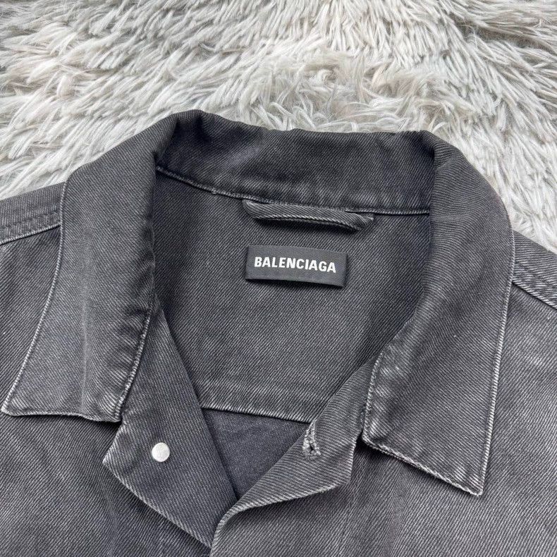 Balenciaga Balenciaga Embroidered denim jacket with back label Size US S / EU 44-46 / 1 - 3 Thumbnail