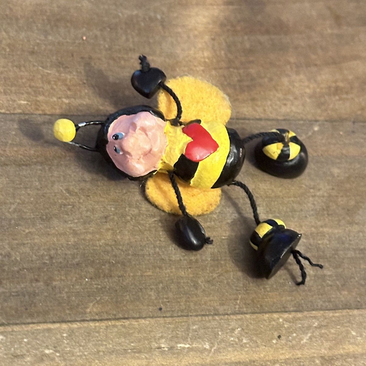 Vintage Vintage Russ bumblebee man brooch Size ONE SIZE - 3 Thumbnail