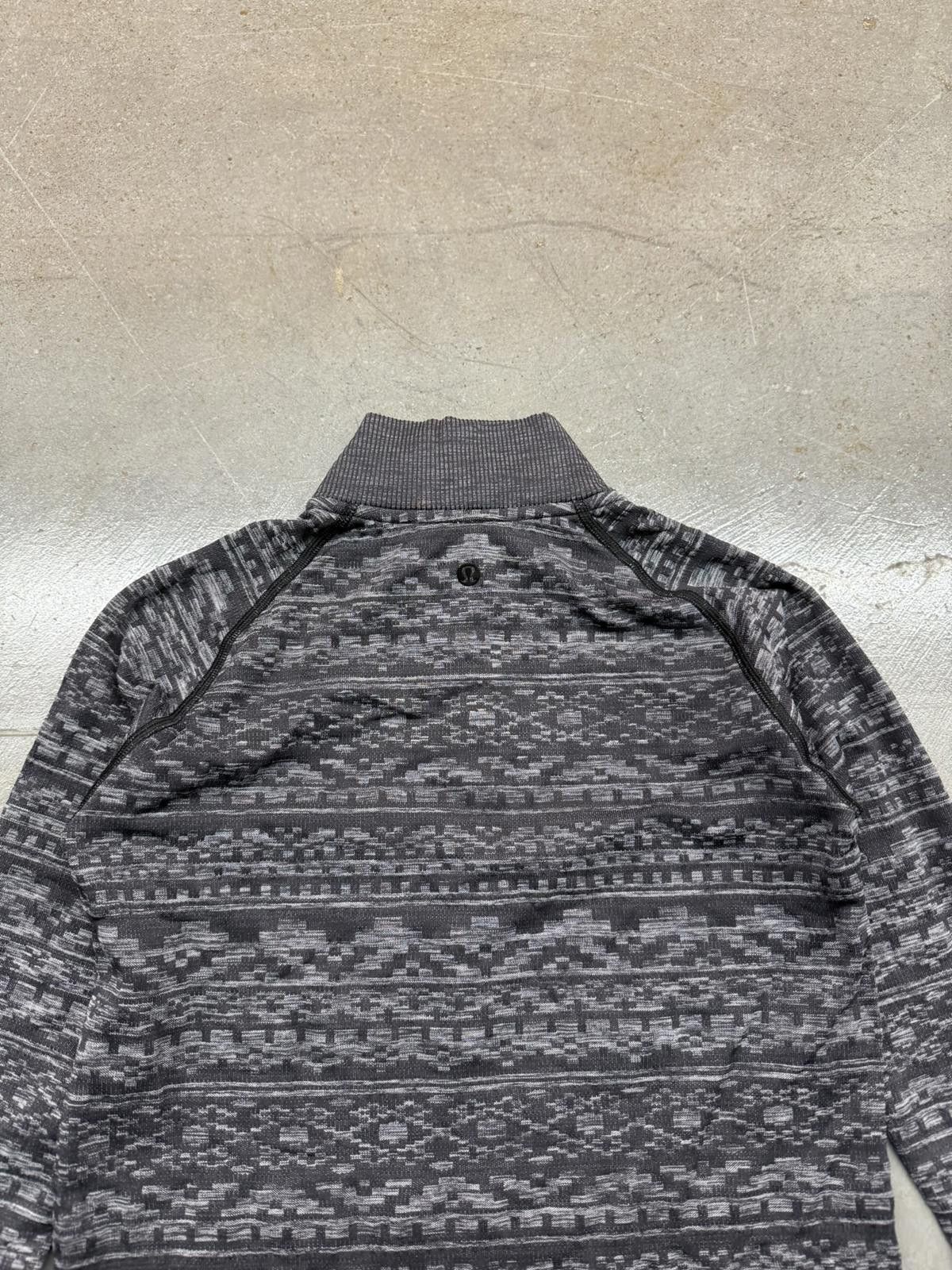 Lululemon Lululemon Rest Less Quarterzip Long Sleeve Pullover Womens 6 Size M / US 6-8 / IT 42-44 - 3 Thumbnail