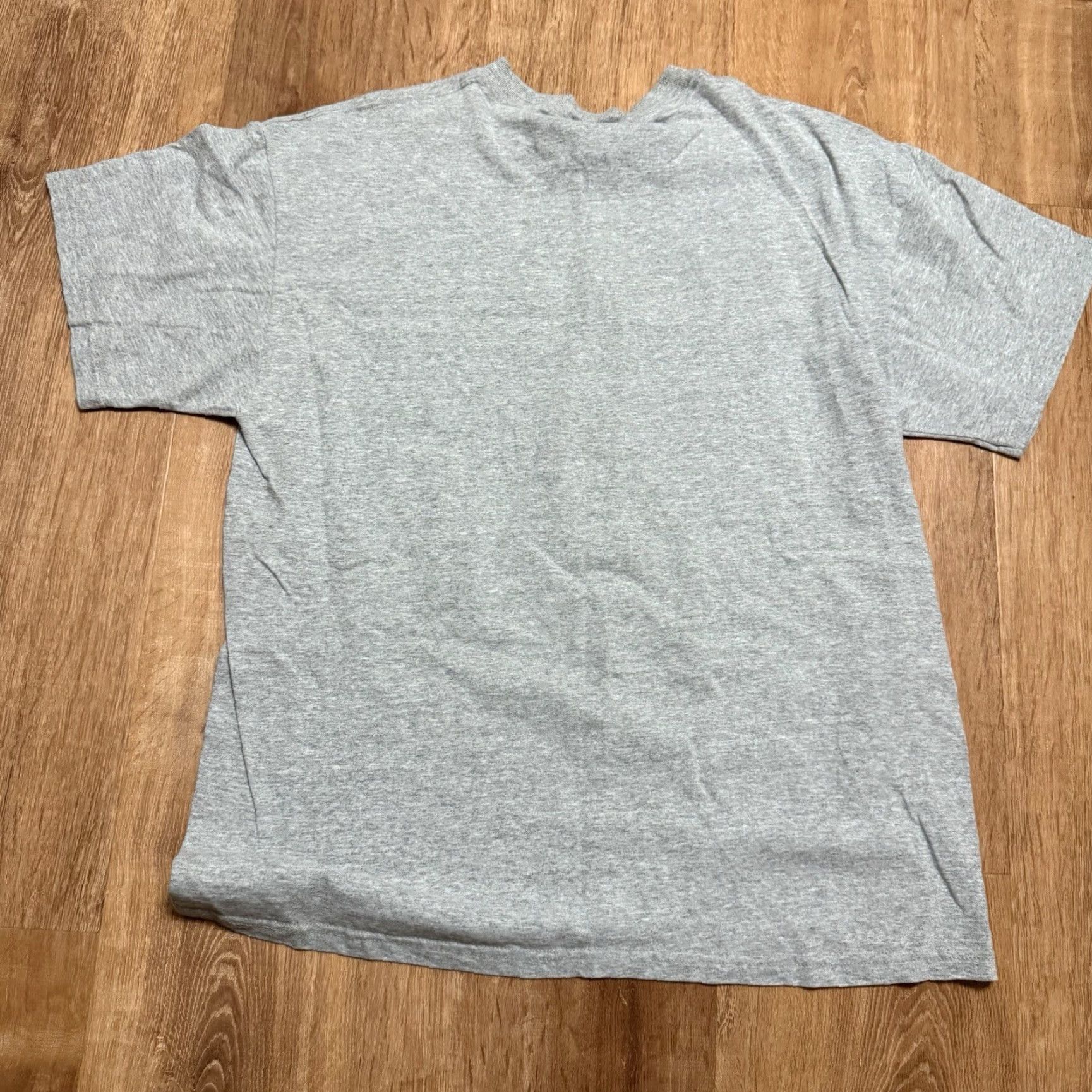 Disney Minnie Mouse Shirt Womens XL Gray Graphic Crew Neck Short Sleeve Disney T-Shirt Womens XL Gray Graphic Crew Neck Short Sleeve Disney Size XL / US 12-14 / IT 48-50 - 2 Thumbnail
