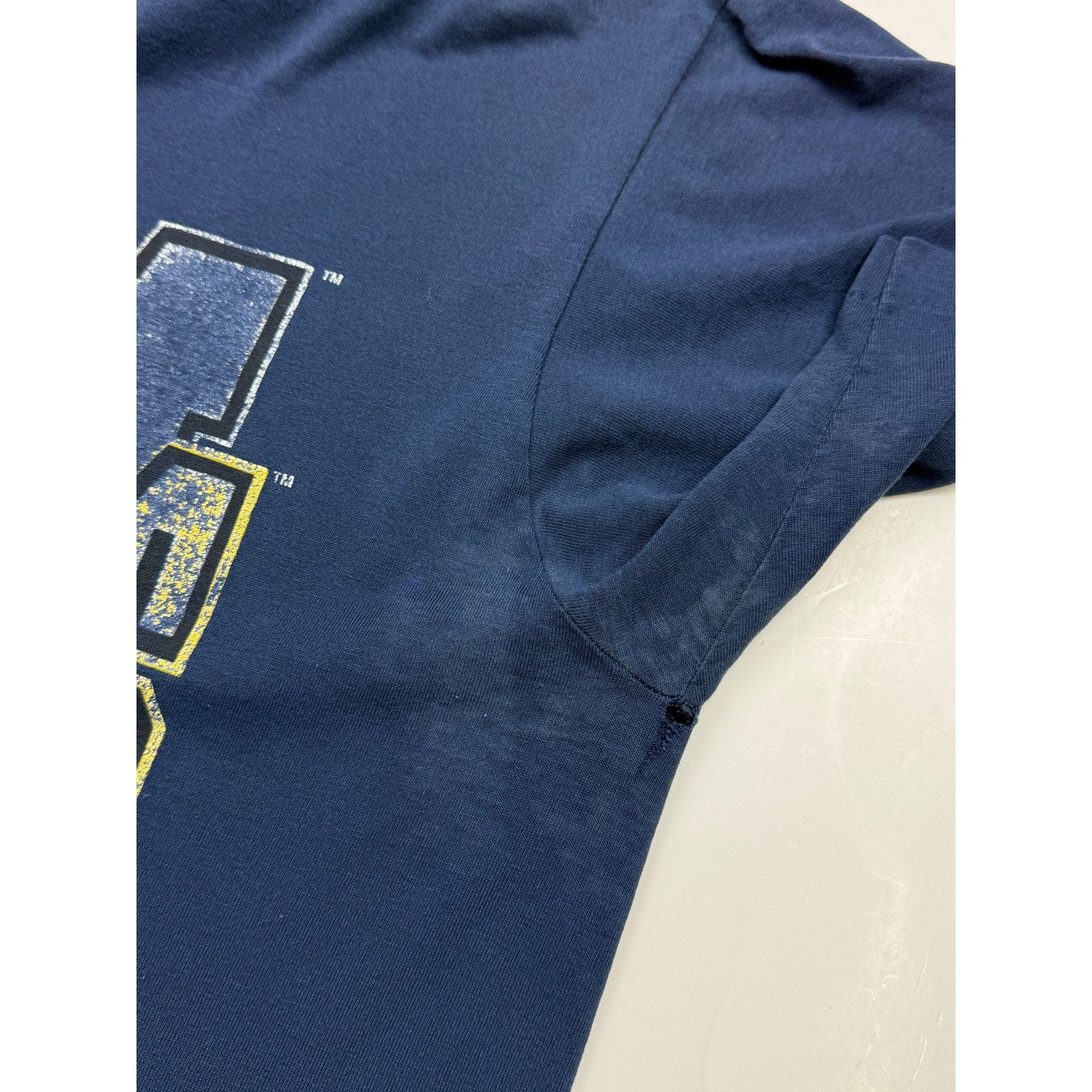 Vintage Vintage 90s University Of Michigan Wolverines Size XL Blue Size US XL / EU 56 / 4 - 6 Thumbnail