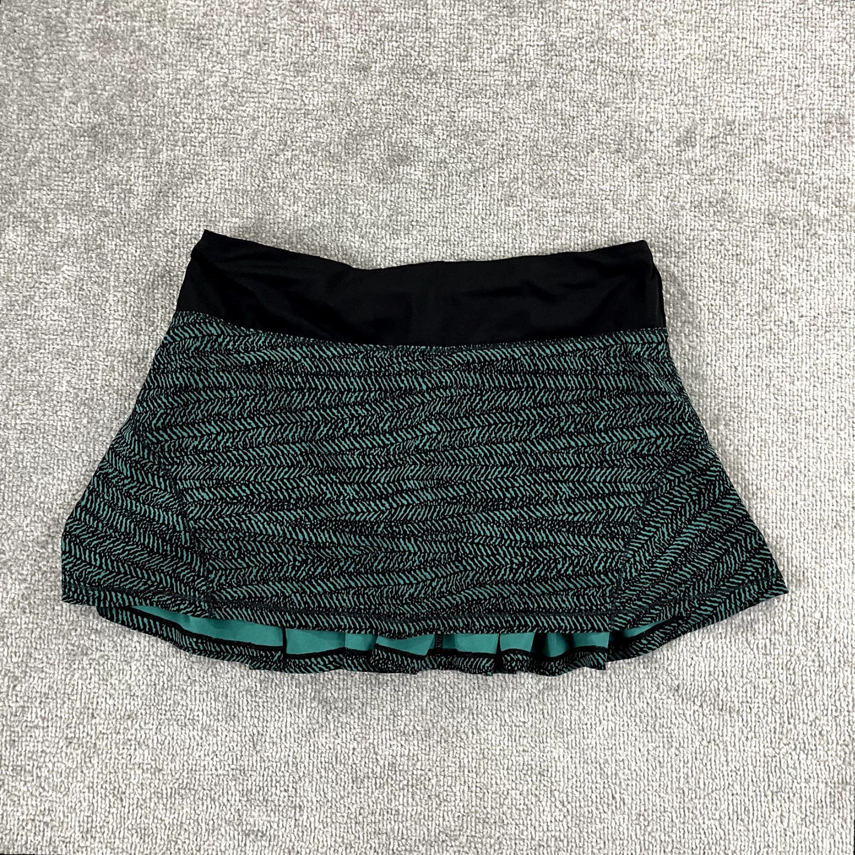 Lululemon LULULEMON Skort Women 4 Circuit Breaker Green Black Mini Tennis Golf Skort Size ONE SIZE - 3 Thumbnail