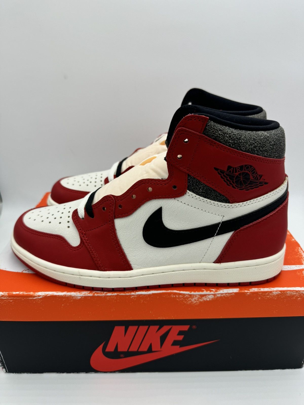 Jordan Brand Air Jordan 1 Lost & Found Size US 10 / EU 43 - 3 Thumbnail