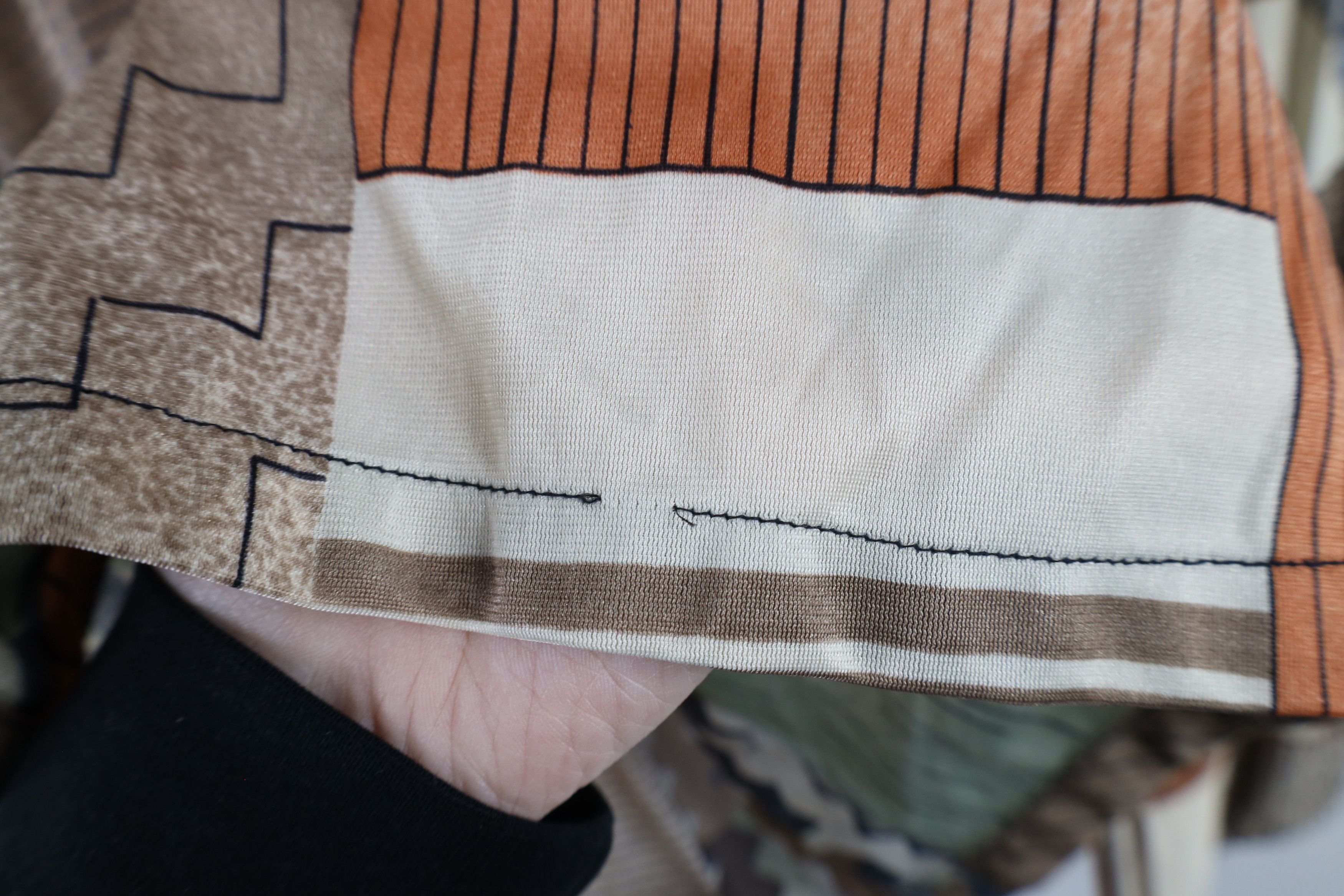 Vintage Vintage 70s Streetwear Geometric Knit Button Shirt USA Size US M / EU 48-50 / 2 - 8 Thumbnail