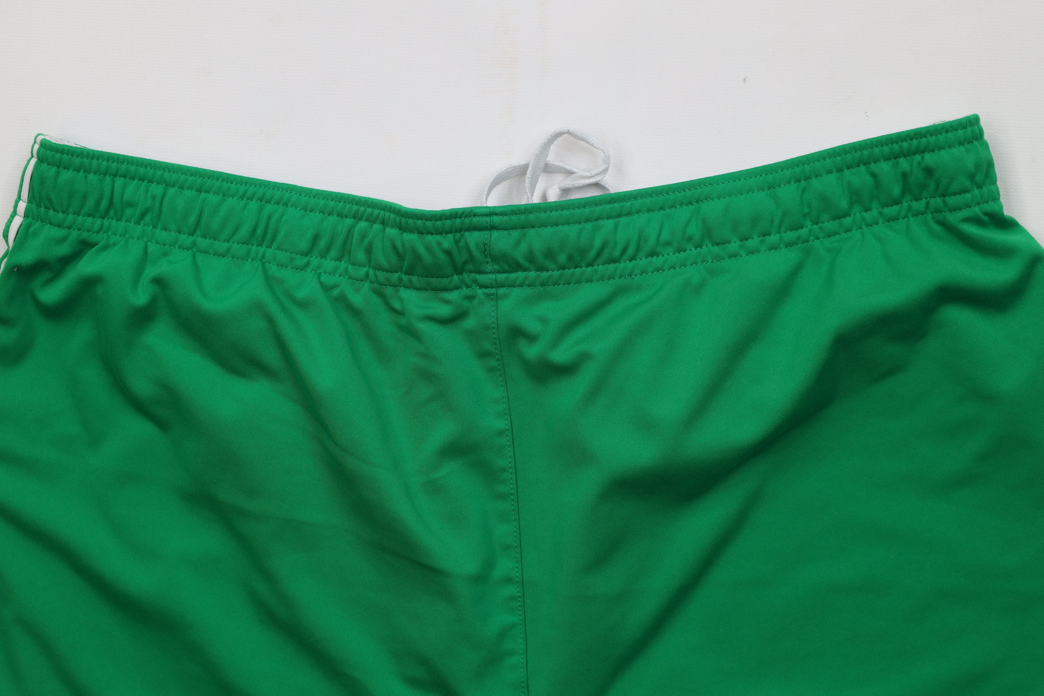Nike Vintage Nike Swoosh Reversible Soccer Shorts Green White Size 33" - 6 Thumbnail