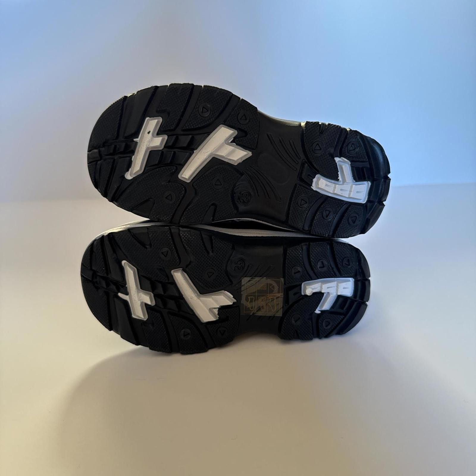 Other Boys snow boots. Size 25 Size US 5 / EU 37 - 2 Thumbnail