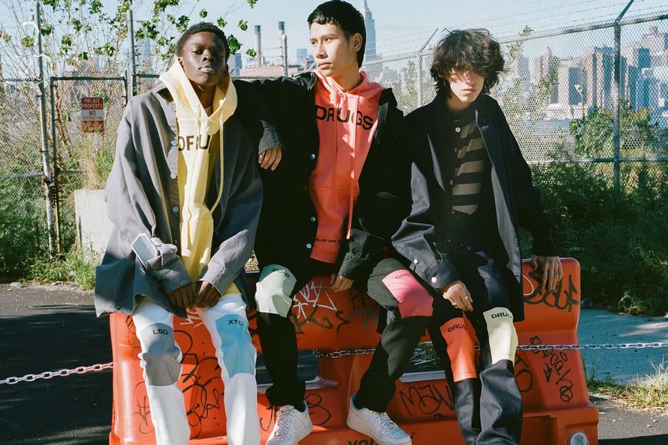 Raf Simons Raf Simons FW18 “Drug$” Backless Hoodie Size US M / EU 48-50 / 2 - 14 Thumbnail