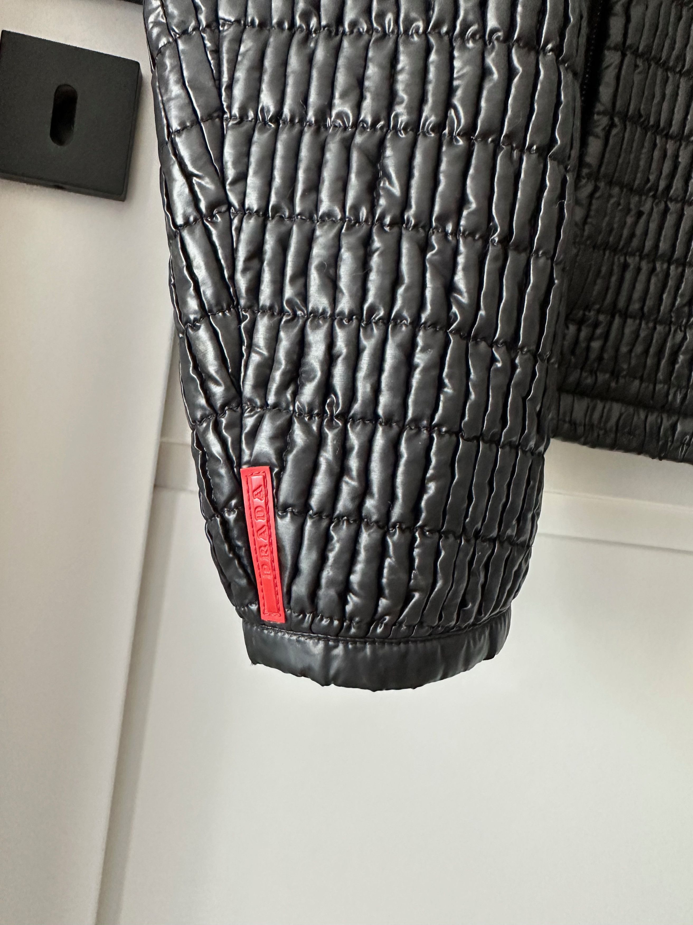 Prada PRADA black texture red tab padded ribbed nylon linea rossa Size US M / EU 48-50 / 2 - 2 Thumbnail
