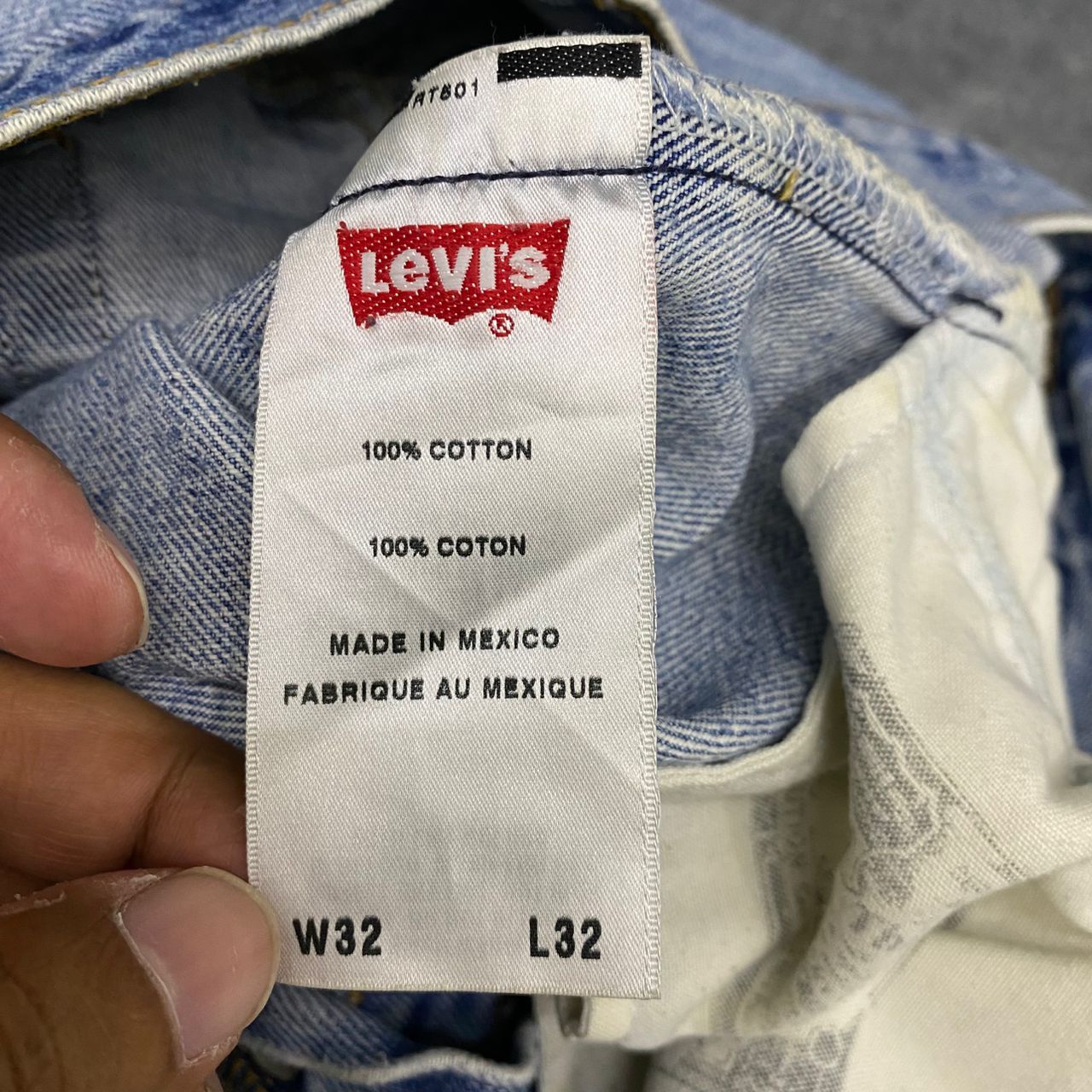 Levi's 💥Vintage Levis 501 Distressed denim Kurt Cobain Style Size US 32 / EU 48 - 16 Thumbnail