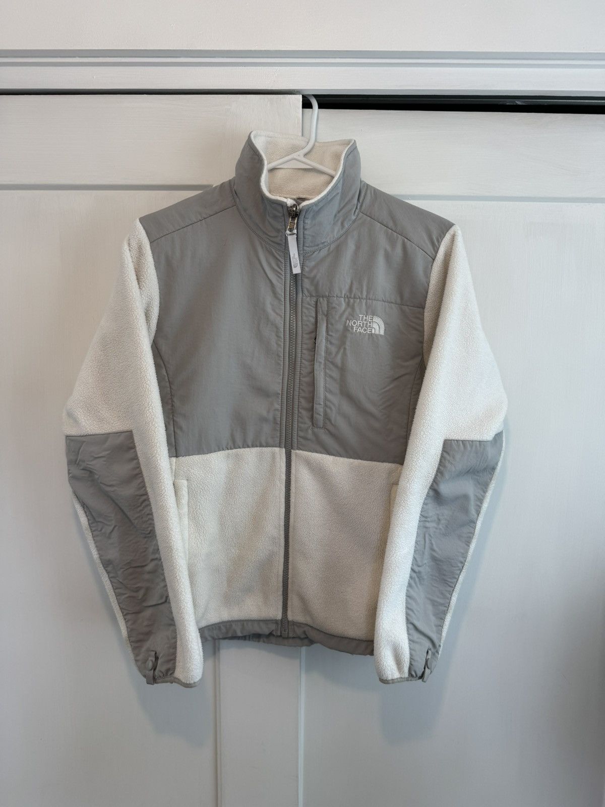 The North Face Vintage Y2k North Face white & grey Denali fleece jacket Size M / US 6-8 / IT 42-44 - 1 Thumbnail