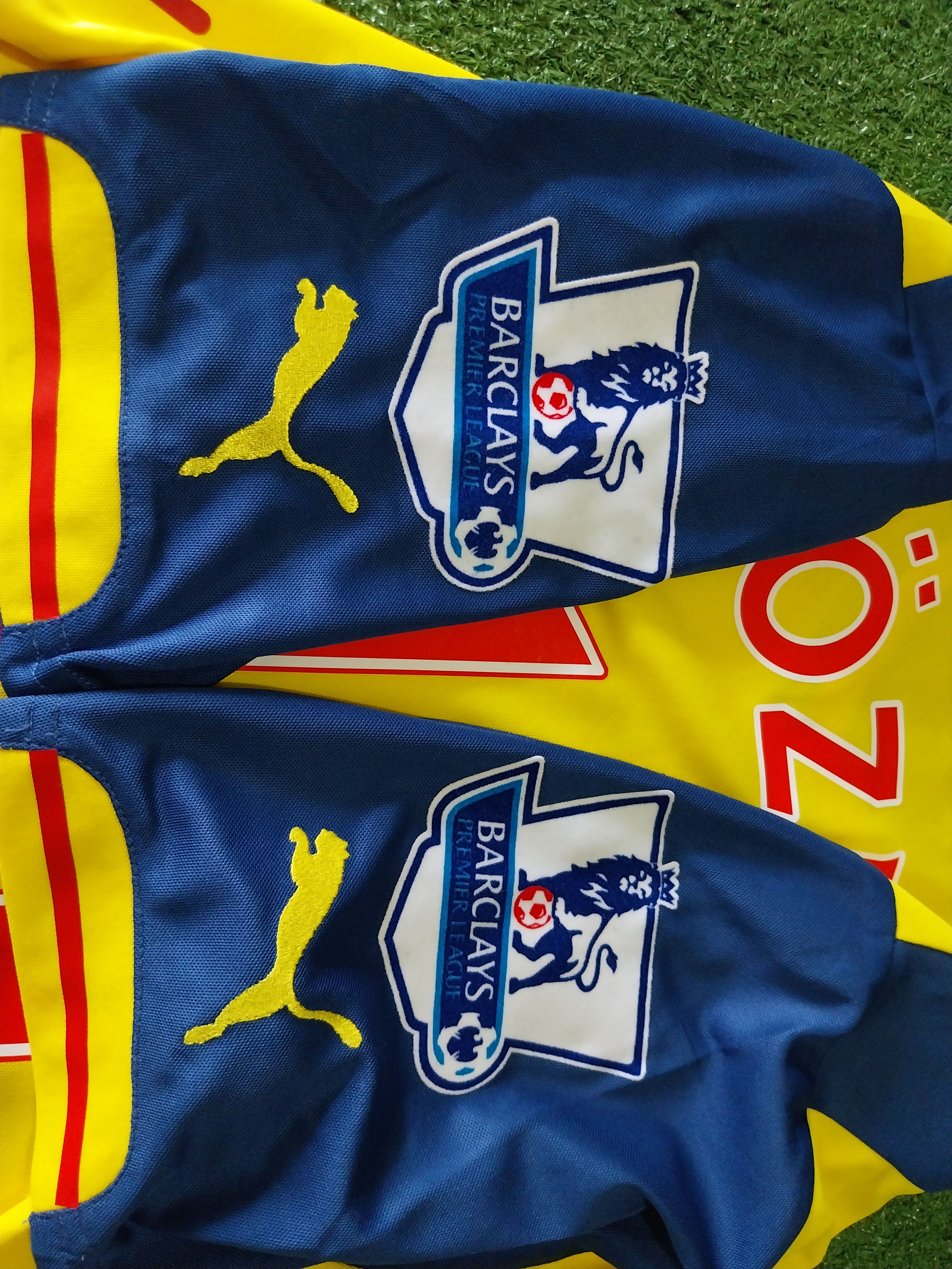 Puma Arsenal away 2014/2015 özil jersey football Size US M / EU 48-50 / 2 - 14 Thumbnail