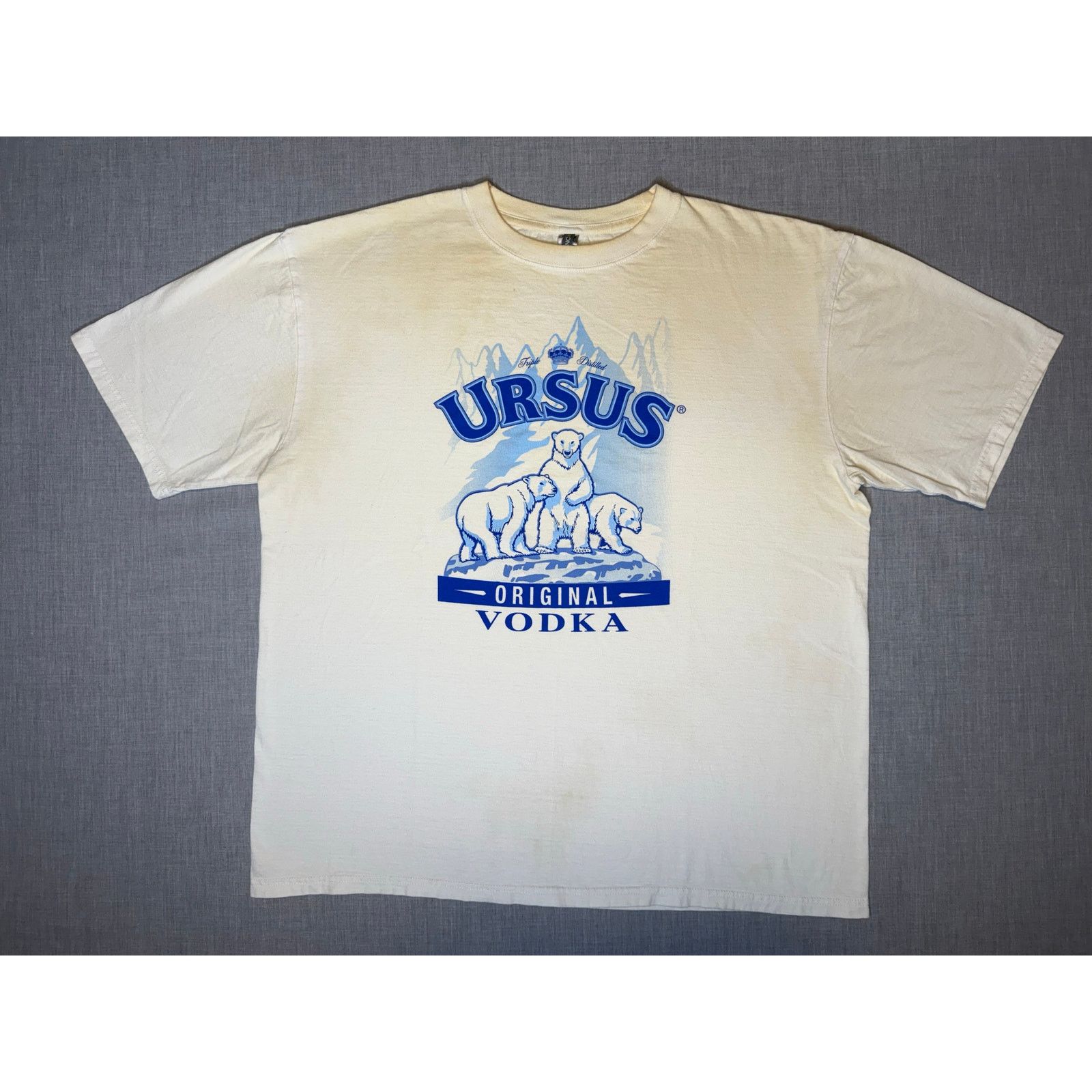 Vintage Vintage Y2k Ursus Original Vodka Polar Bear T-shirt XL Size US XL / EU 56 / 4 - 1 Thumbnail