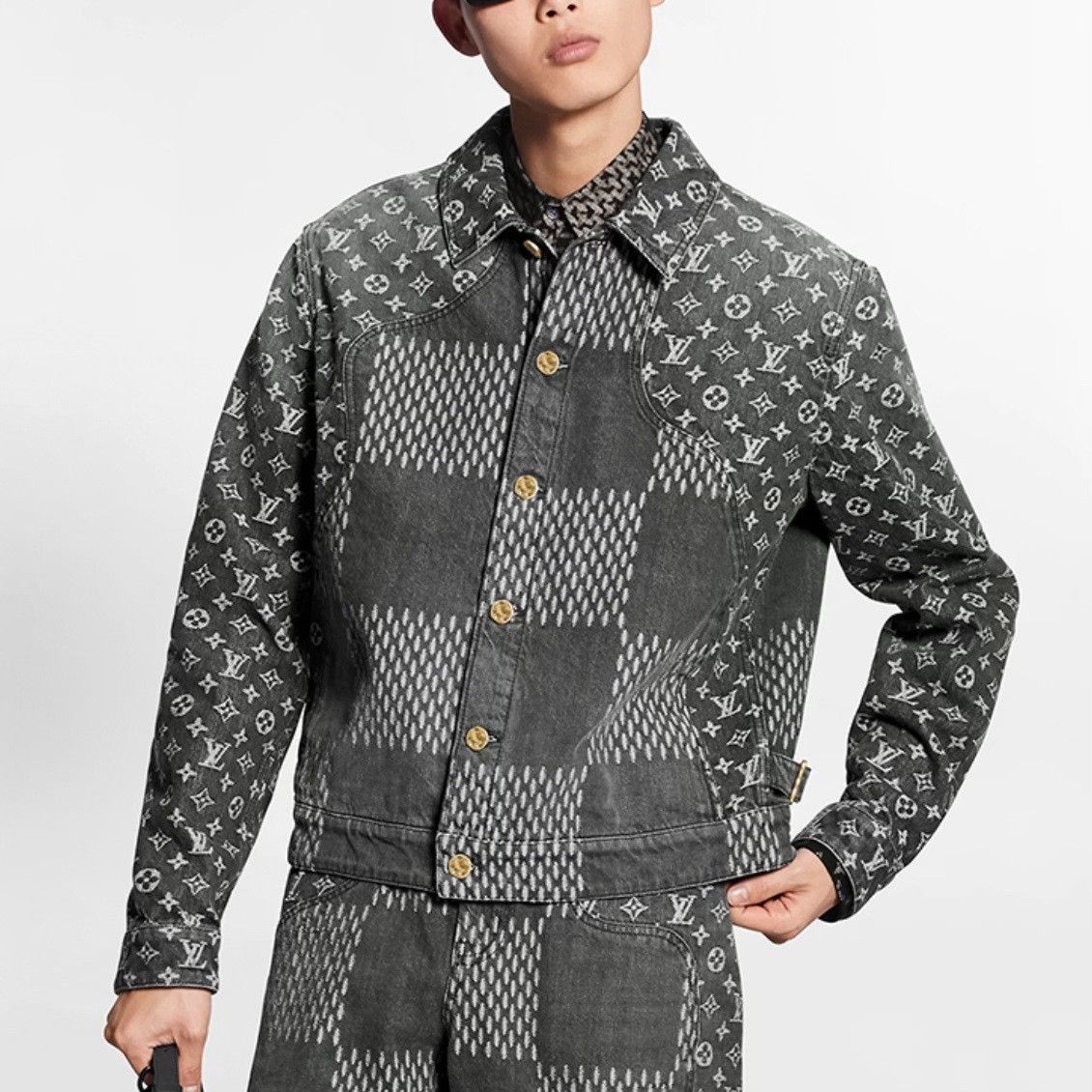 Louis Vuitton Louis Vuitton Light Jacket xl Men Size US XL / EU 56 / 4 - 1 Thumbnail