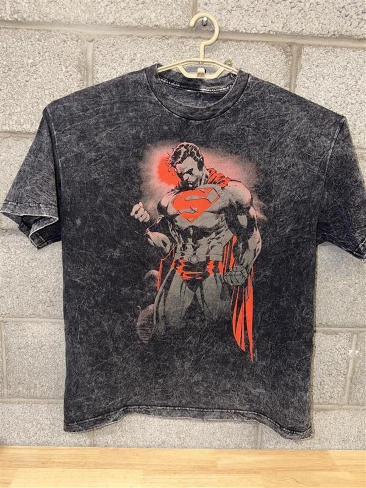 DC Comics Superman DC Comics Acid Wash Graphic Tee L 2010s Streetwear Size US L / EU 52-54 / 3 - 1 Thumbnail