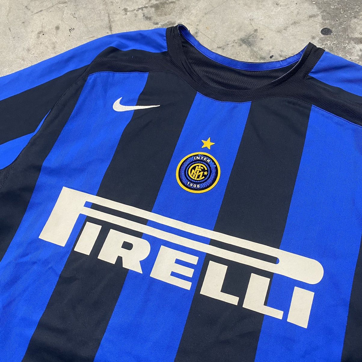 Nike y2k Luis Figo Inter Milan Firelli Jersey Size US M / EU 48-50 / 2 - 2 Thumbnail