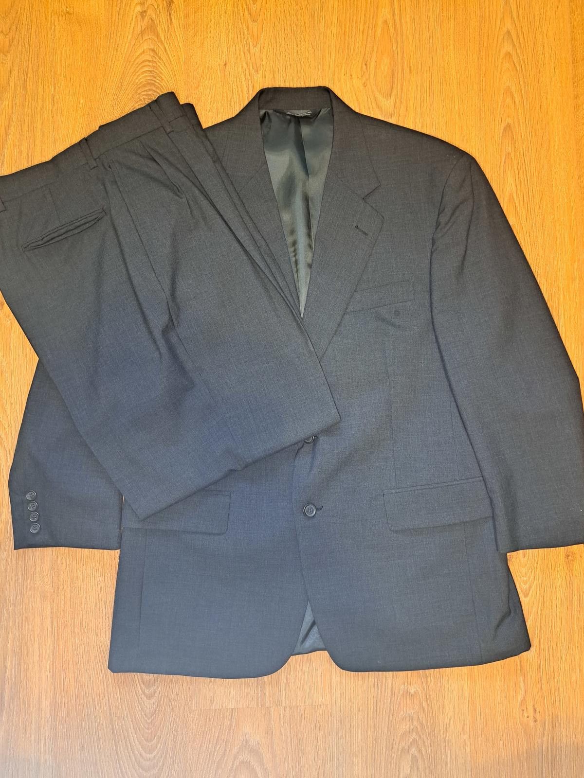 Jos. A. Bank Jos A Bank 2 Piece Suit Mens 42R 30x29 Gray 100% Virgin Wool Size 42R - 1 Thumbnail