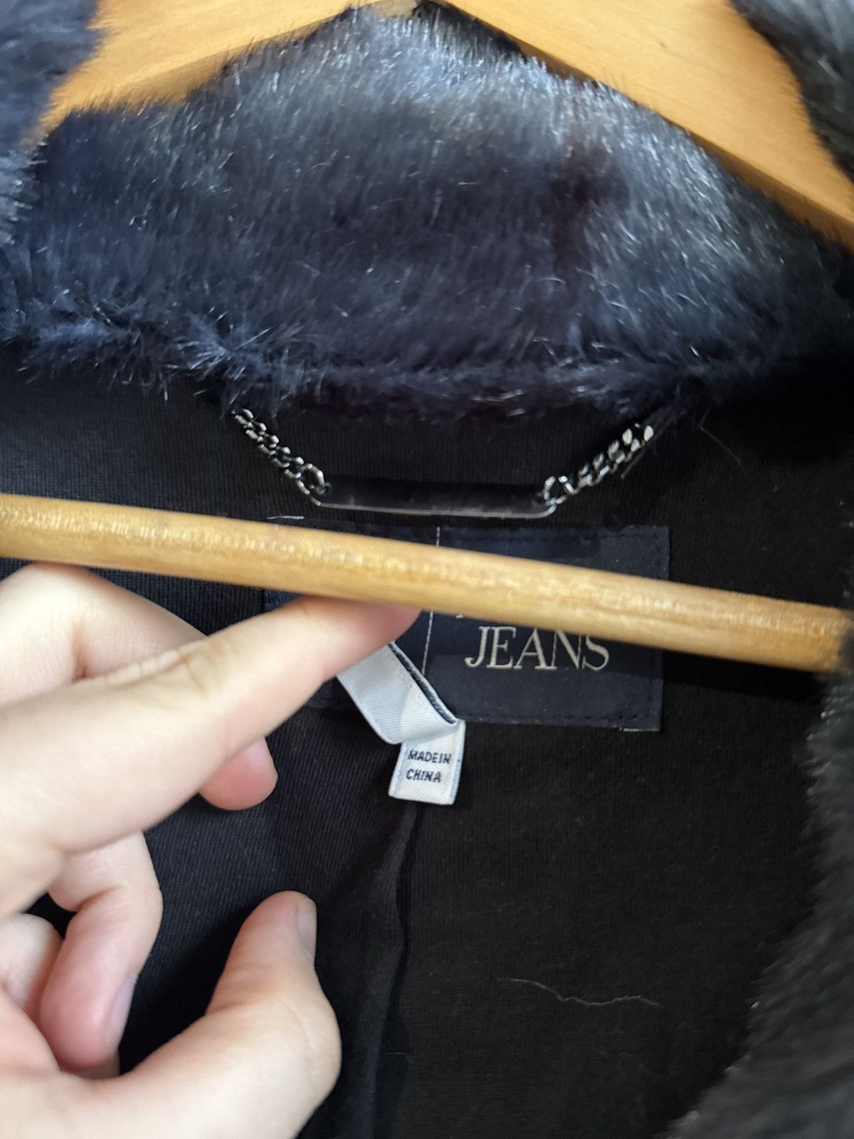 Armani Vintage Y2K Armani Jeans Faux Fur Black Zip Jacket Designer Size M / US 6-8 / IT 42-44 - 15 Thumbnail