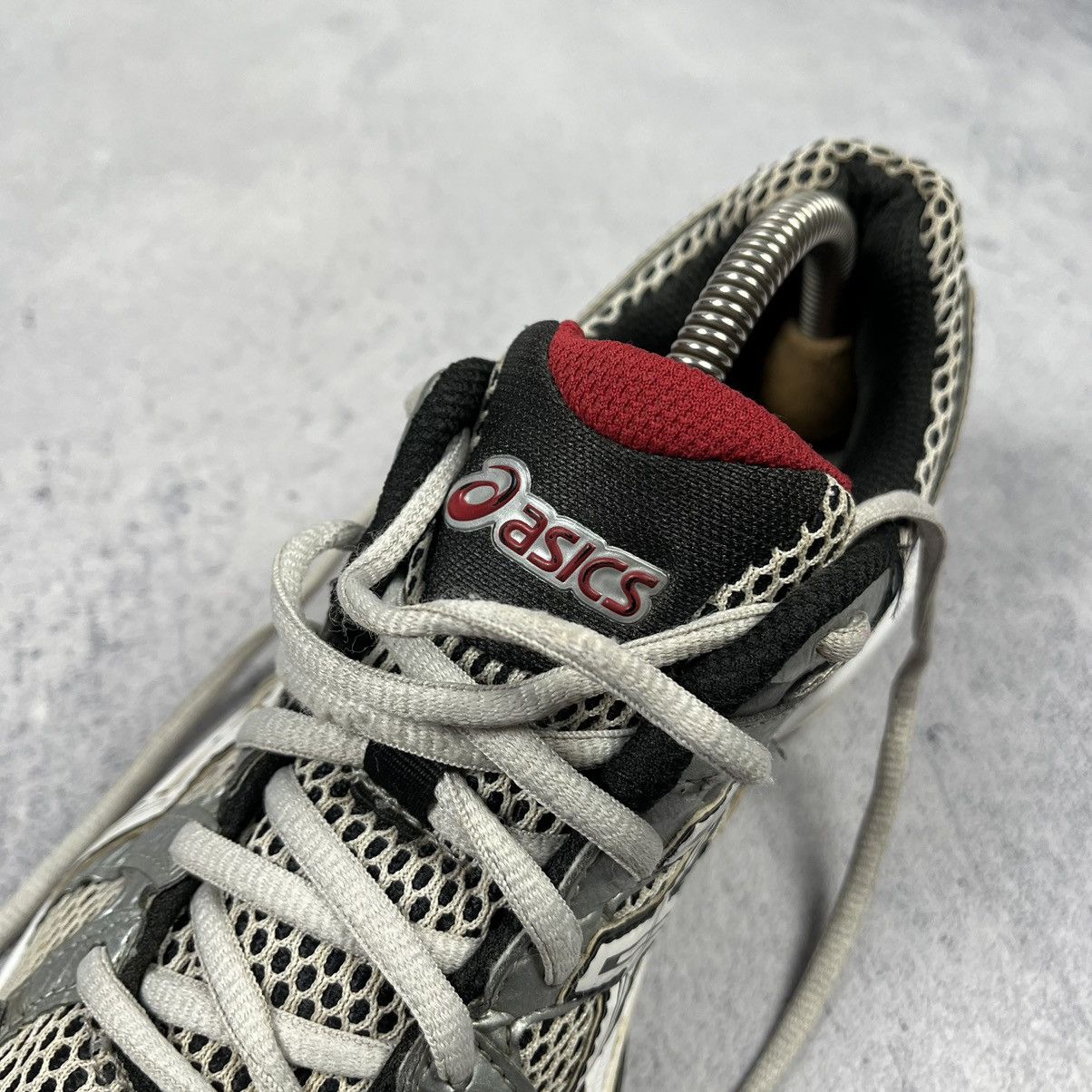 Asics Vintage Asics Gel Ikaia rare Japanese low top sneakers 00’s Size US 8 / EU 41 - 14 Thumbnail