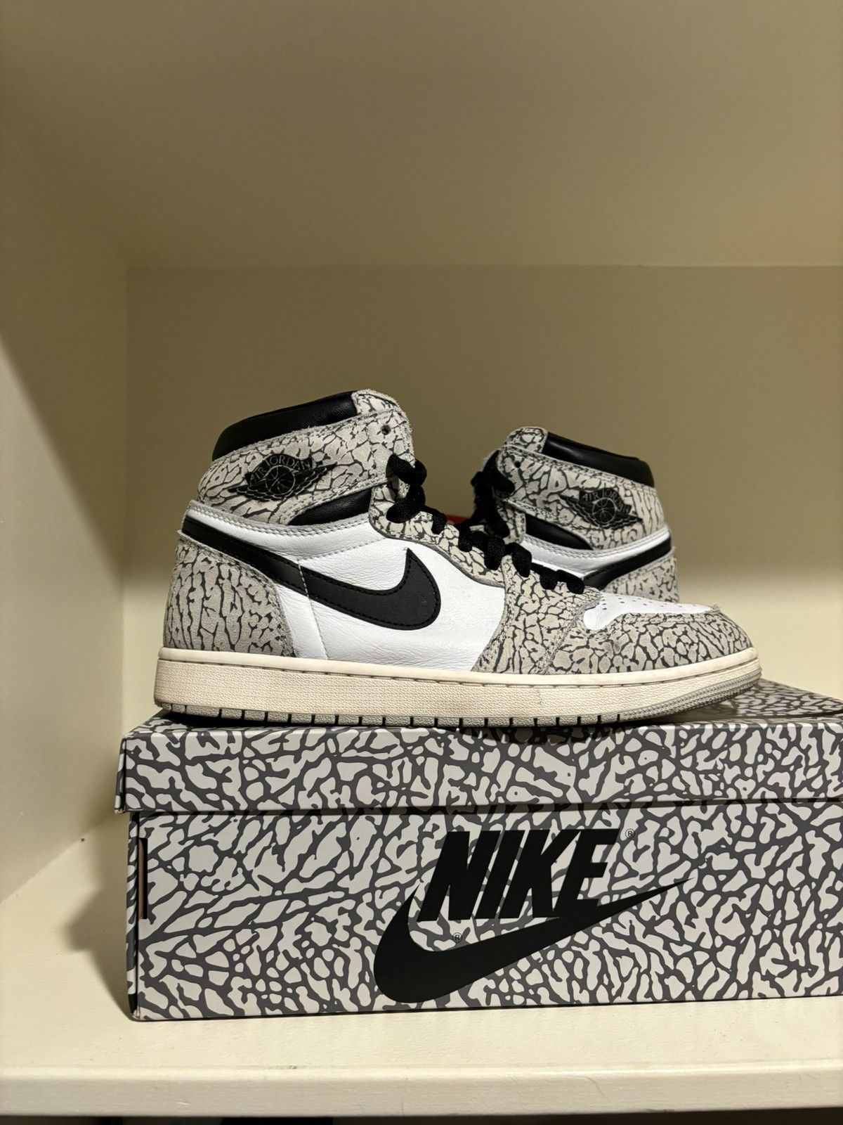 Jordan Brand Jordan 1 cement high og size 9.5 Size US 9.5 / EU 42-43 - 1 Thumbnail