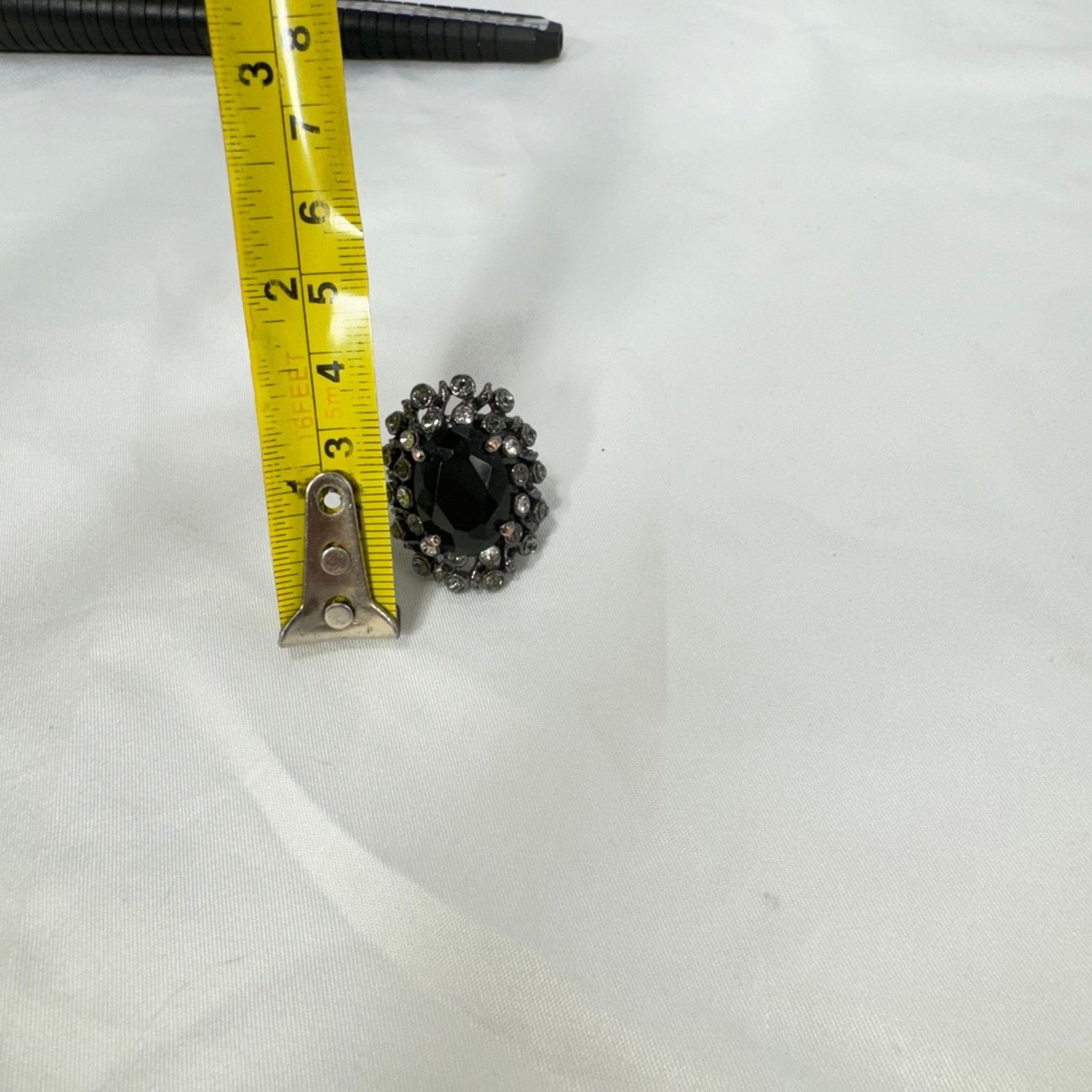 NBDN Nobrandedon VTG style black metal finish crystal ring Size ONE SIZE - 8 Thumbnail