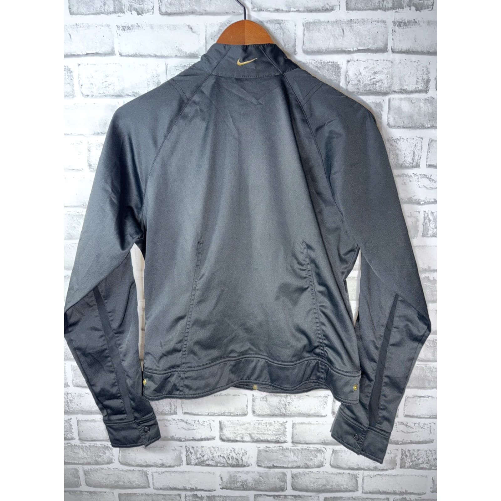 Nike VINTAGE Nike Satin Cafe Style Jacket Black Gold Details Long Sleeve Womens Size M Size M / US 6-8 / IT 42-44 - 8 Thumbnail