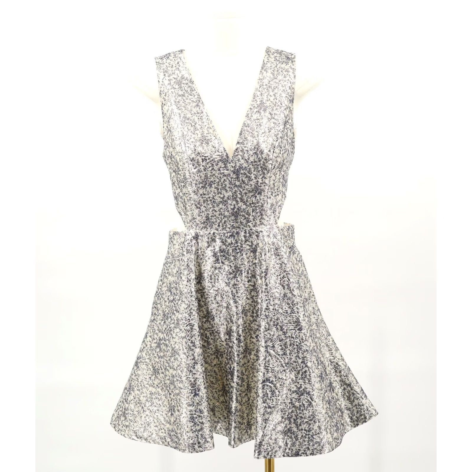 Alice + Olivia Alice + Olivia Women's Varita Metallic Jacquard Side Cut Out Fit & Flare Mini Sz 0, Silk, Polyester, Dry Clean Only, Floral, Clubwear, Short Dress Size XS / US 0-2 / IT 36-38 - 3 Thumbnail