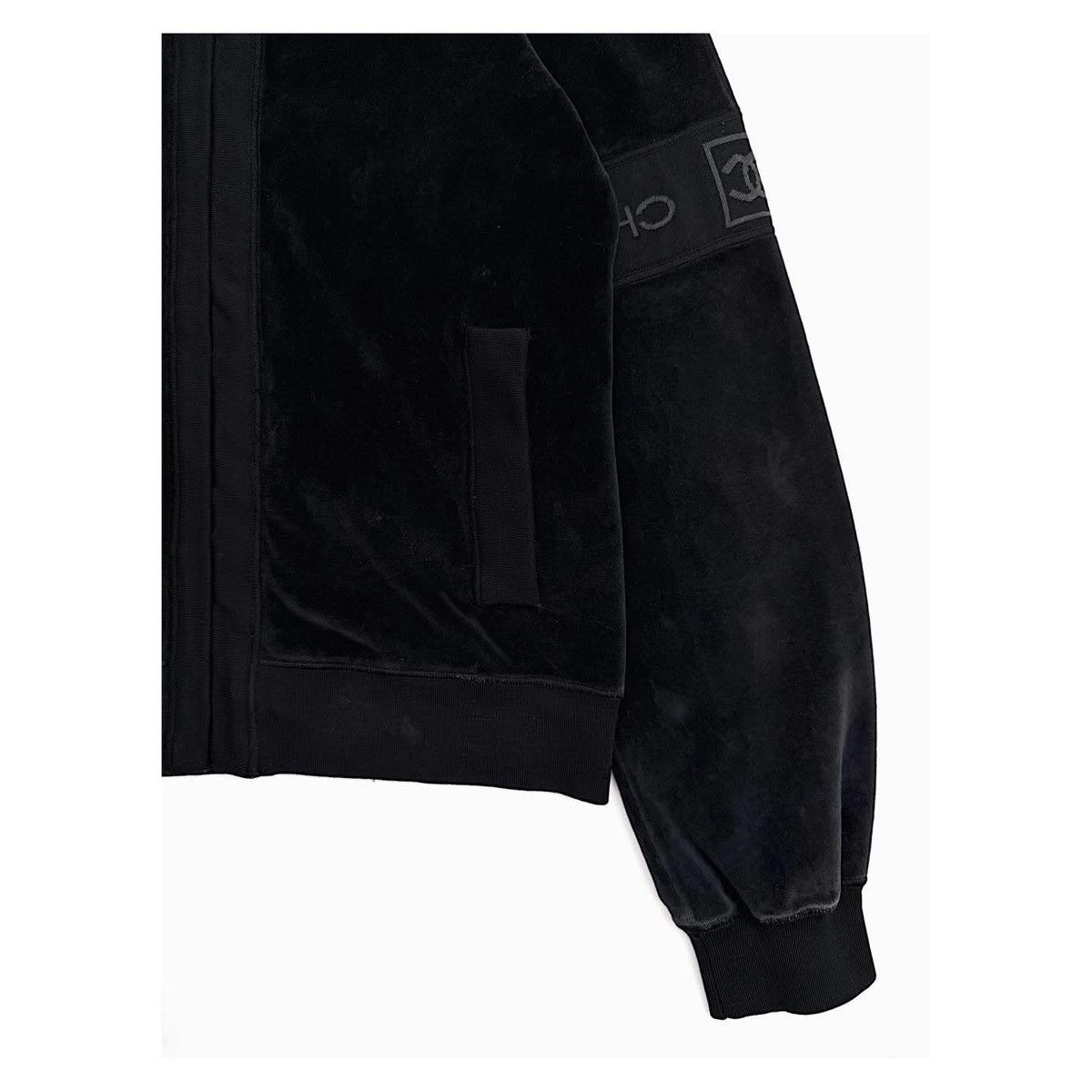 Chanel Chanel CC Logo Velvet Jacket 05A Size XS / US 0-2 / IT 36-38 - 6 Thumbnail