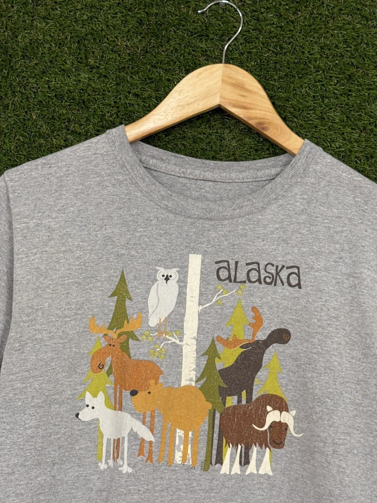 Vintage Vintage Y2K Alaska Cartoon Winter Animal Tee XXS Size US XXS / EU 40 - 2 Thumbnail