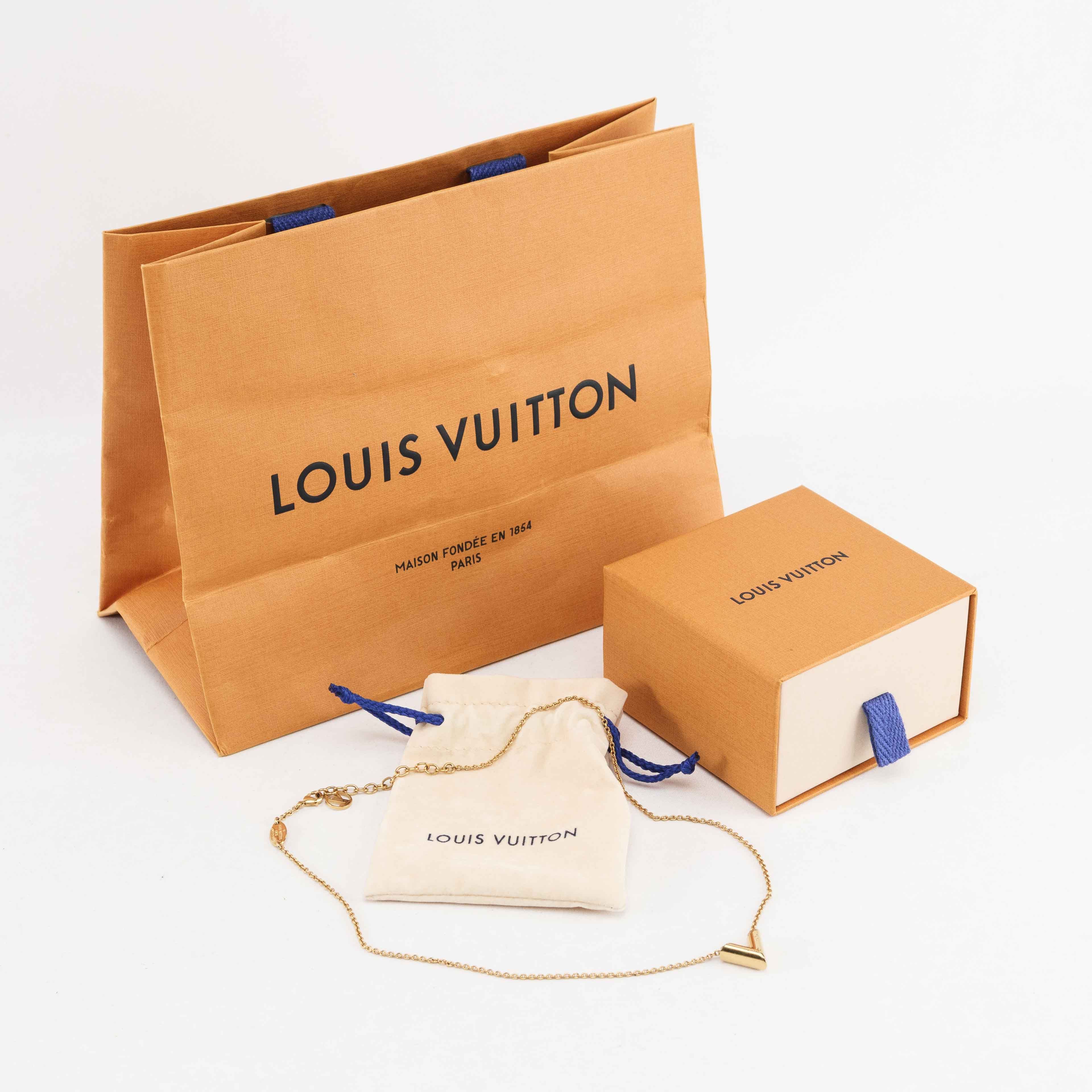 Louis Vuitton Louis Vuitton Essential V Gold-Tone Necklace Size ONE SIZE - 1 Thumbnail