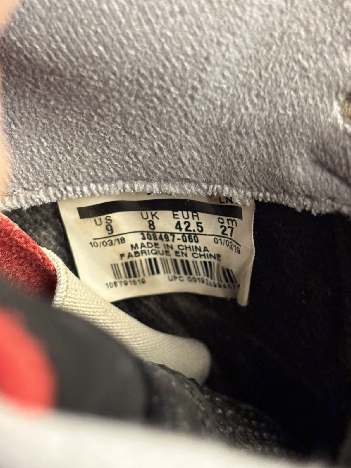 Jordan Brand Jordans black and red Size US 9 / EU 42 - 8 Thumbnail