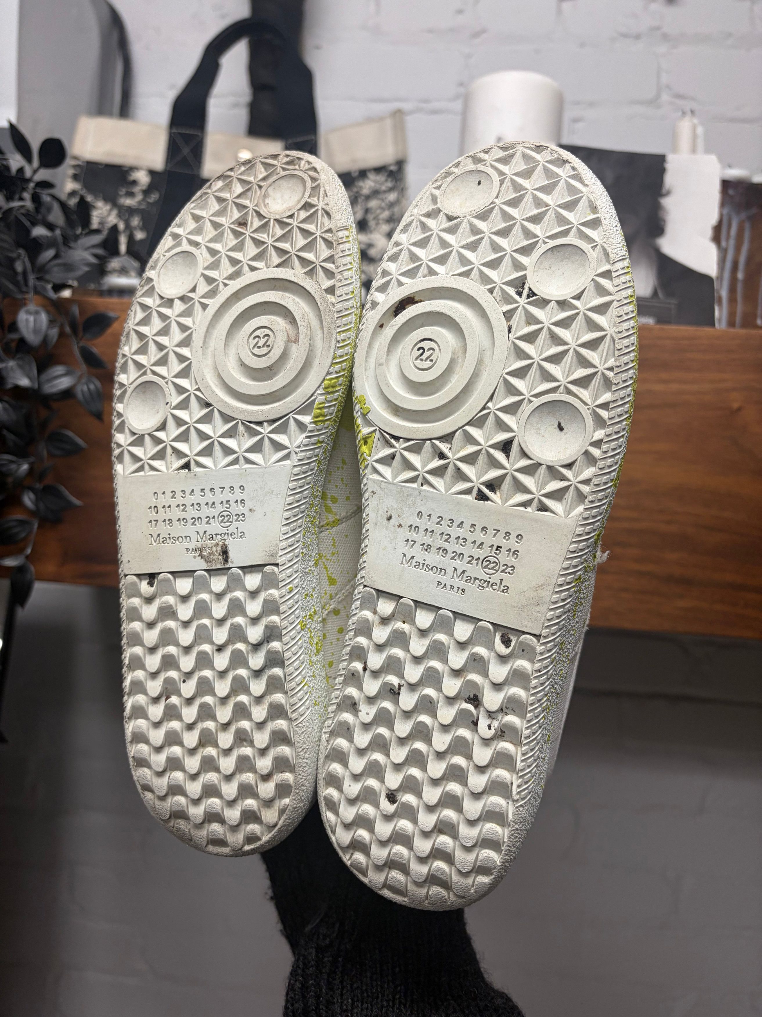 Maison Margiela Maison Margiela ‘G.A.T.’ White Canvas Paint Splatter Low Top Sneakers Size US 6.5 / IT 36.5 - 5 Thumbnail