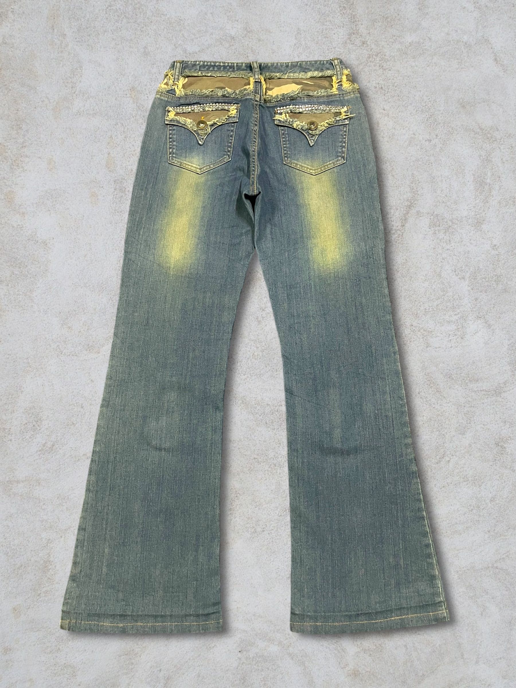Japanese Brand Vtg Japanese Crystal Beads Distressed Bootcut Frayed Jeans Size 28" / US 6 / IT 42 - 3 Thumbnail