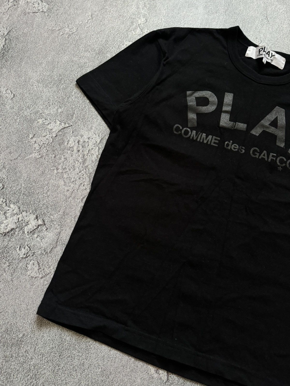 PLAY comme des garçons big logo tee T-shirt polo
