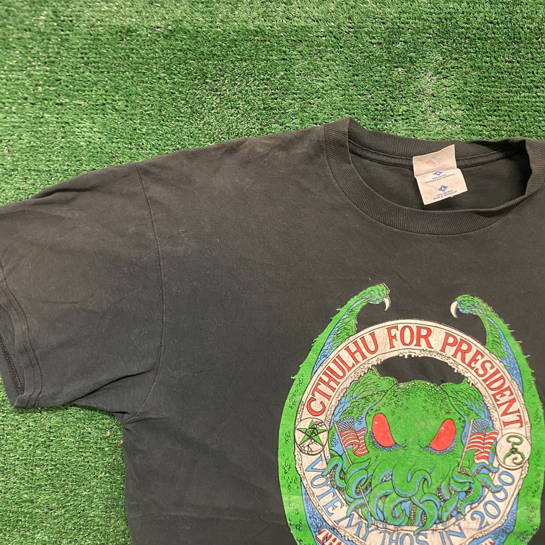 Jerzees Vintage 90s Cthulhu For President Sun Faded Goth Punk Tee Size US XL / EU 56 / 4 - 2 Thumbnail