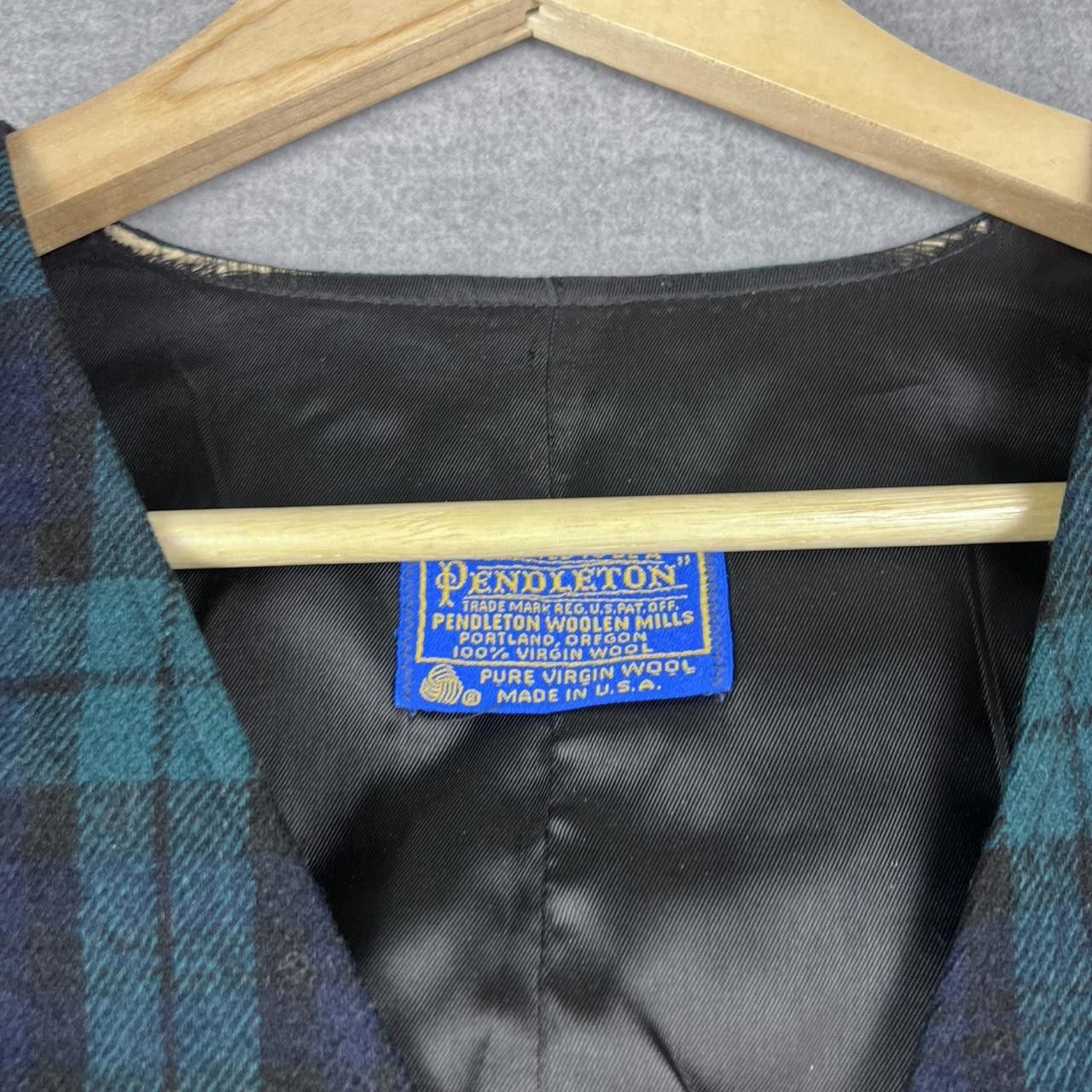 Pendleton Vintage Pendleton Green Plaid Wool Vest Made in USA Size M Size US M / EU 48-50 / 2 - 2 Thumbnail
