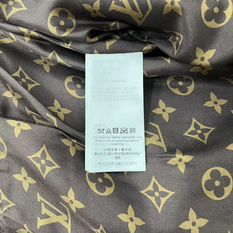 Louis Vuitton Louis Vuitton Full print dark print leather skirt Size 37" - 7 Thumbnail