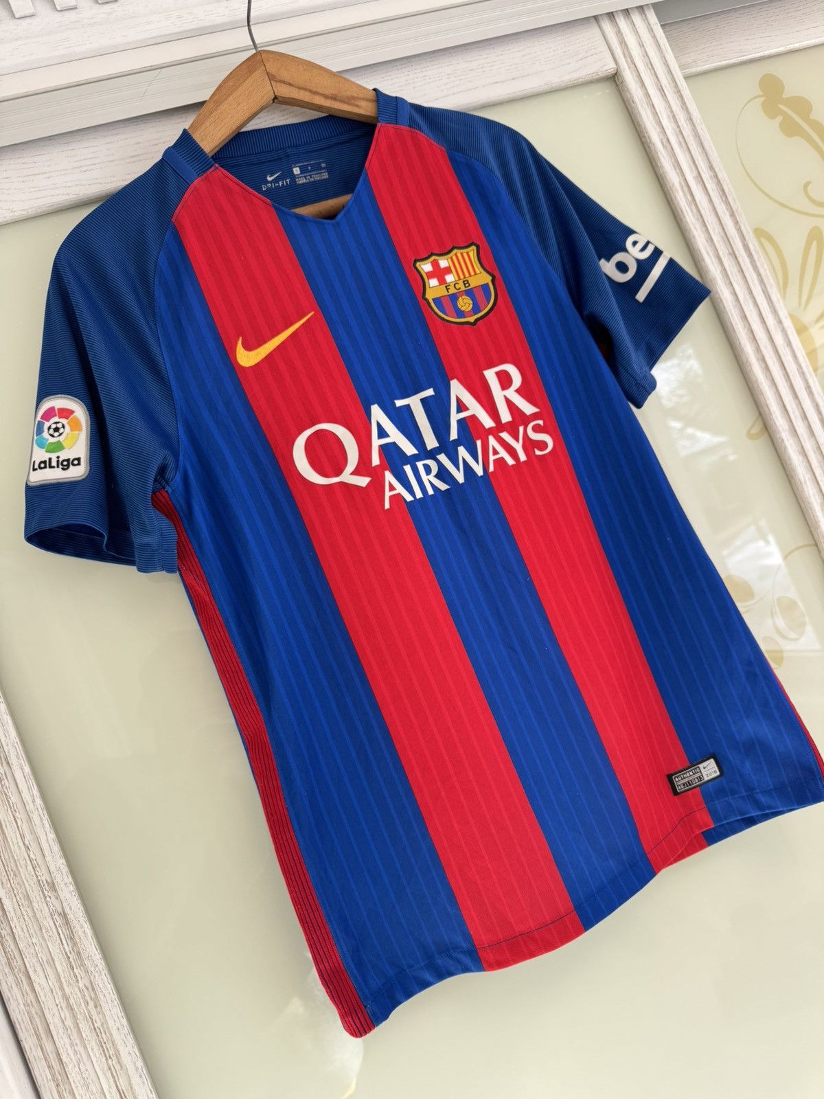 Nike Barcelona 2015-2016 Home Soccer Jersey Football Kit Shirt Size US S / EU 44-46 / 1 - 4 Thumbnail