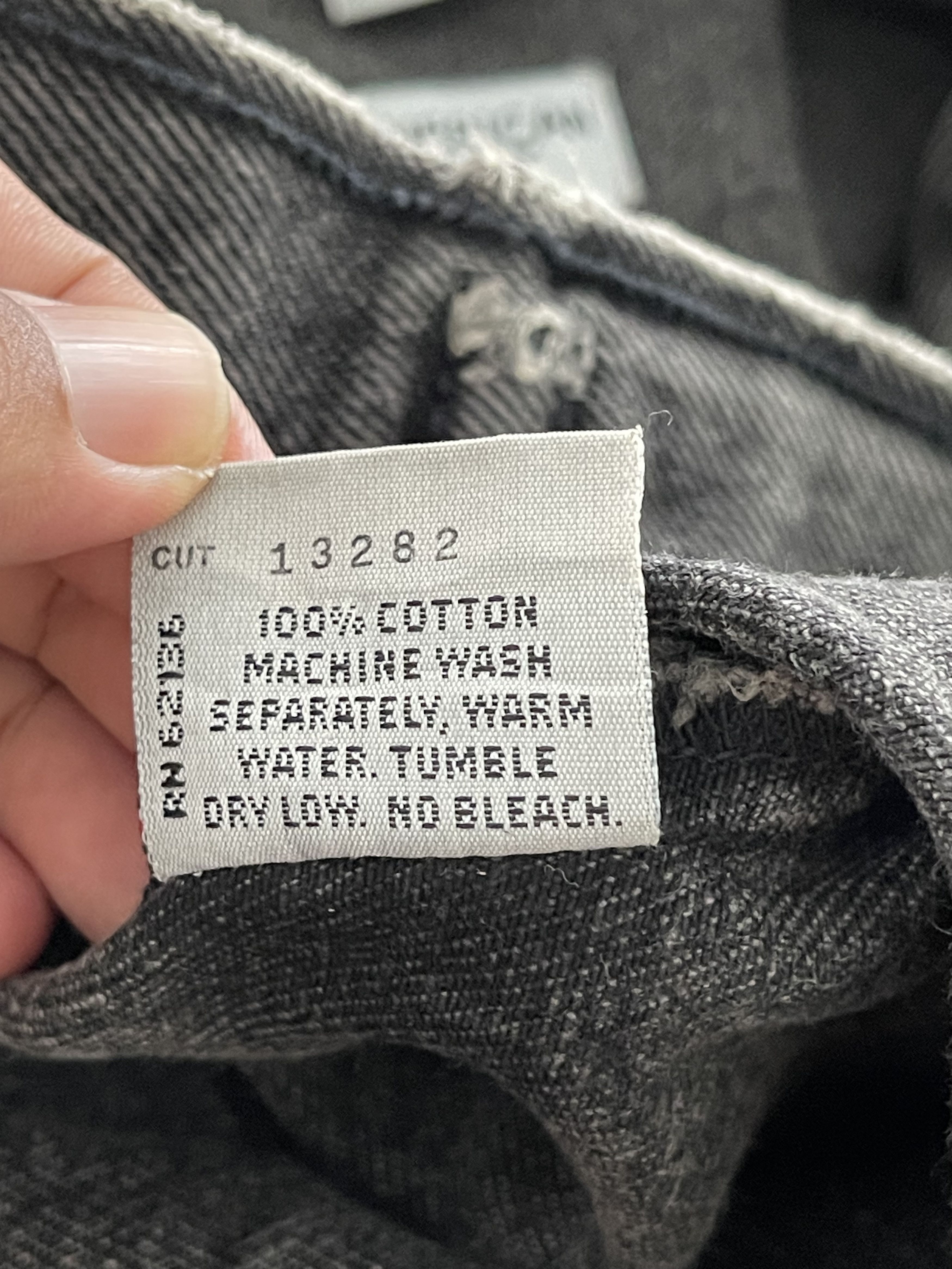 Guess × Vintage VINTAGE GUESS DESTROYED BLACK DENIM JACKET Size US L / EU 52-54 / 3 - 5 Thumbnail