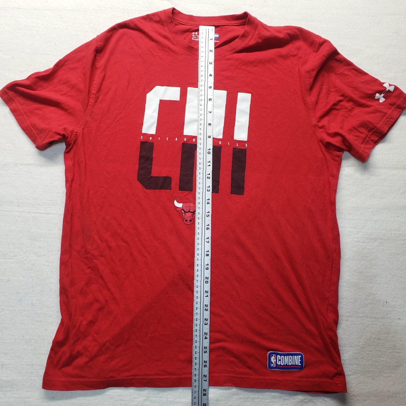 Under Armour Under Armour Chicago Bulls Red Heatgear Shirt Long Sleeve Adult Men 2XL XXL Crew Neck Logo Breathable Lightweight Sports 90s? Size US XXL / EU 58 / 5 - 6 Thumbnail