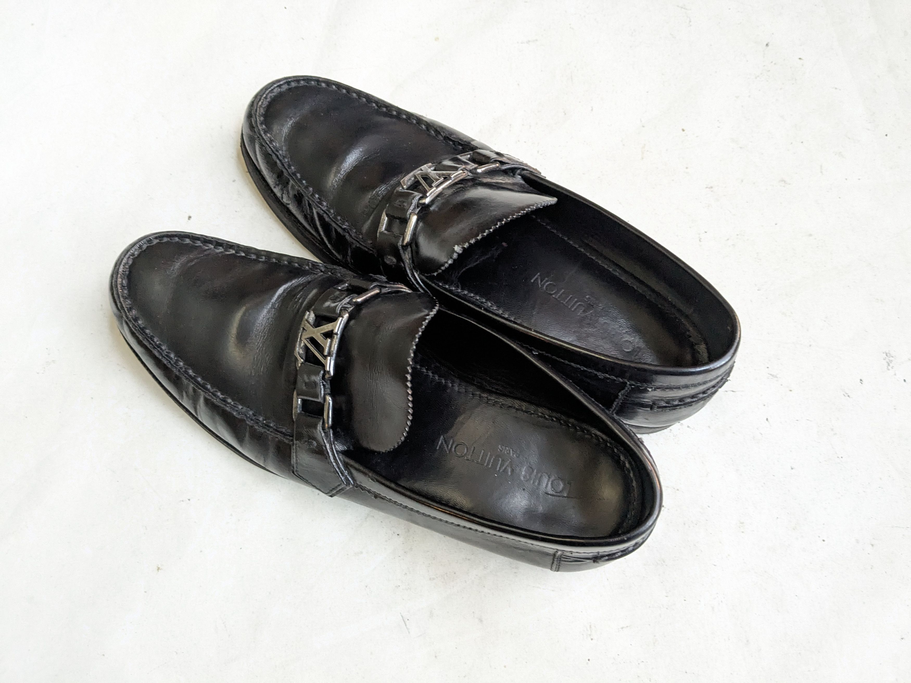 Louis Vuitton Louis Vuitton Driving Black 10 Leather LV Buckle Size US 10 / EU 43 - 10 Thumbnail