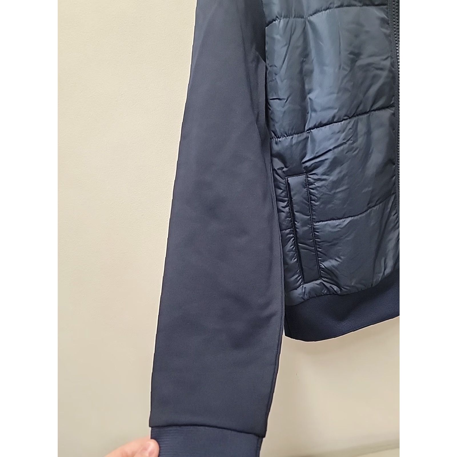 Hugo Boss HUGO BOSS Sweater Puffer Jacket Bomber Mens Size S Blue NWT Full Zip Cotton Baroque Chest 21 Length 27 Size US S / EU 44-46 / 1 - 3 Thumbnail