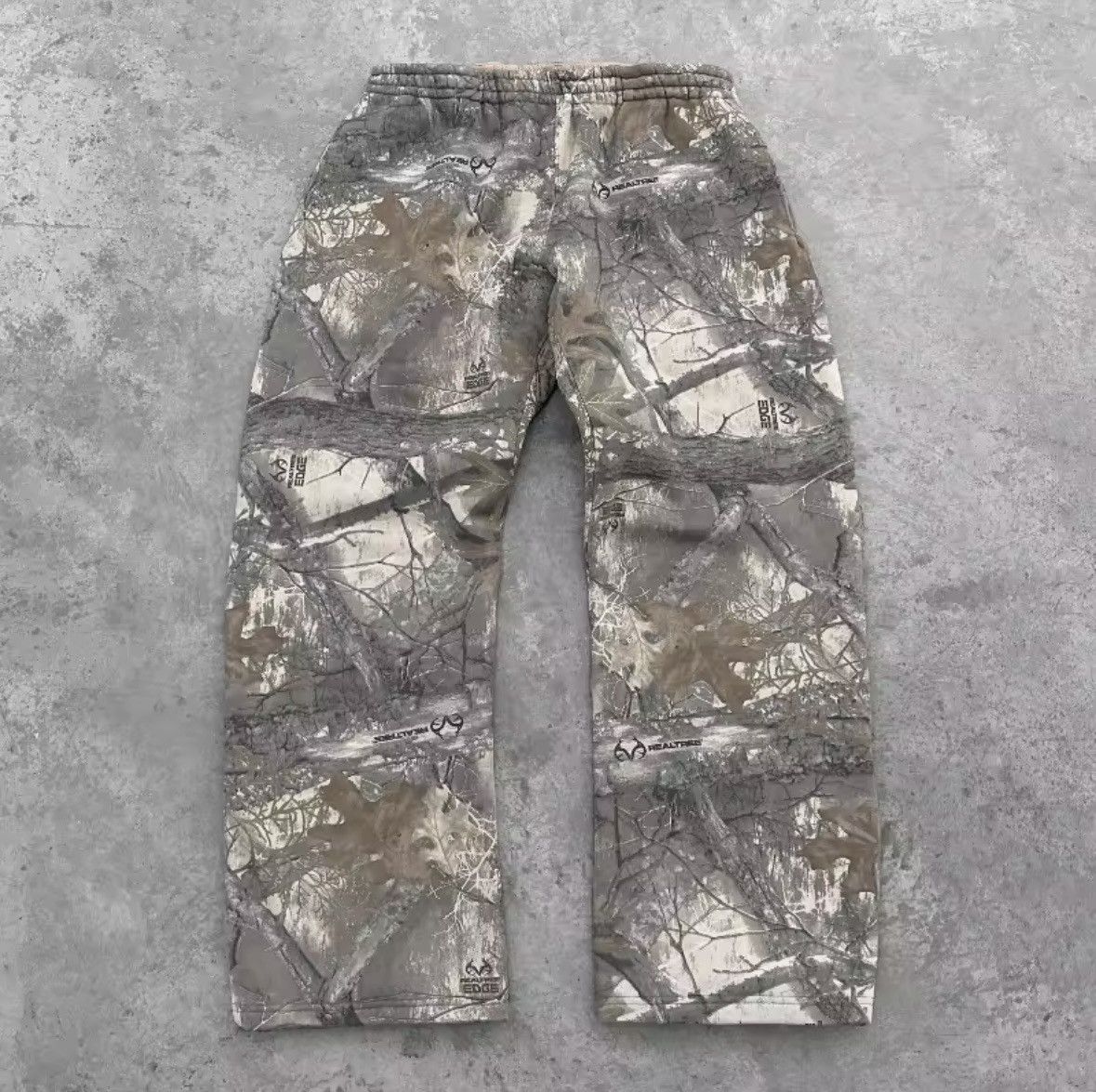 Japanese Brand Casual Camo Baggy Pants Size US 28 / EU 44 - 1 Thumbnail