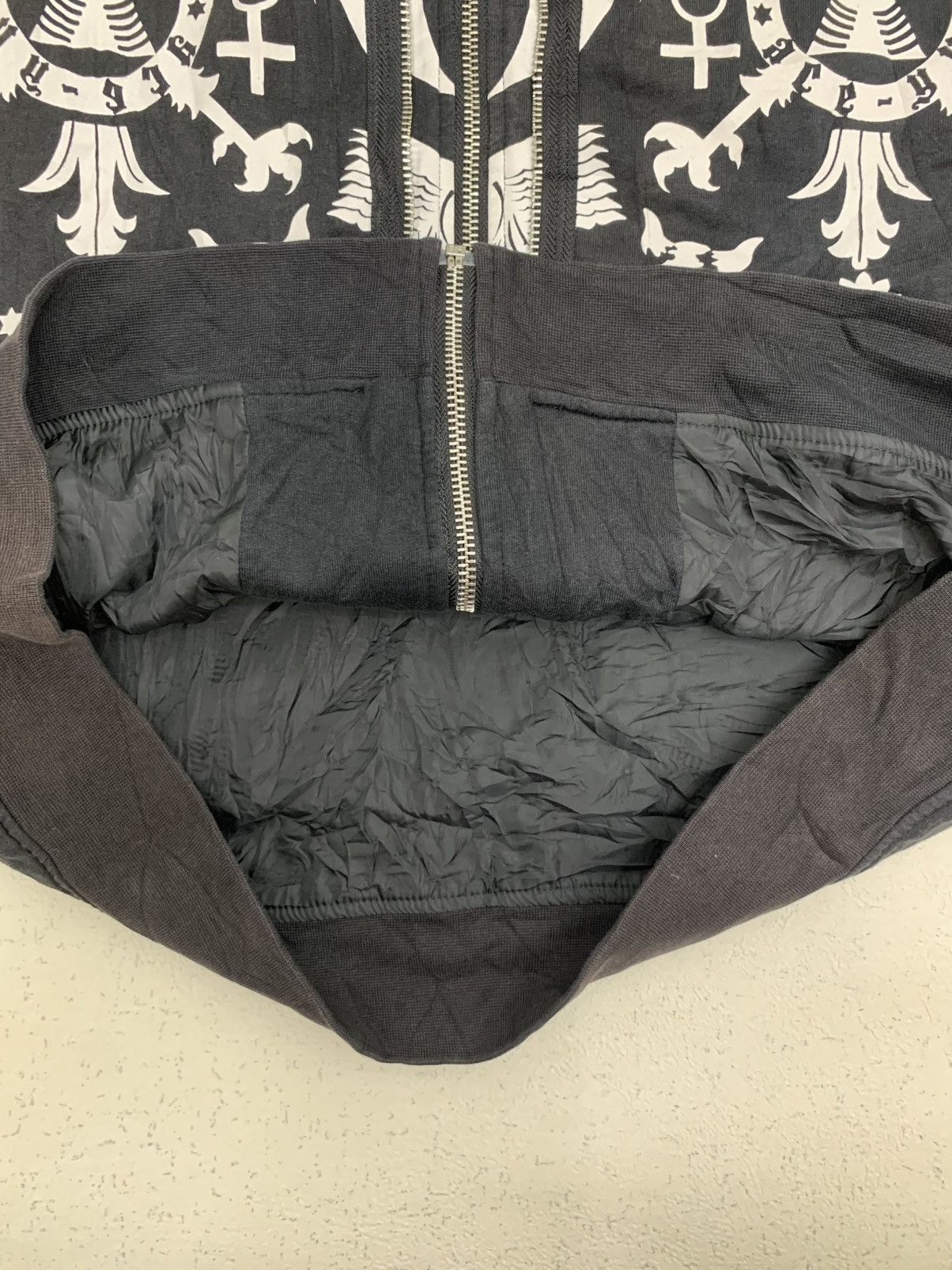 Le Grande Bleu (L.G.B.) ACE YU DOUBLE ZIP HOODIE SKULL CRAZY CROSS VANDALIZE PRINTED Size US XL / EU 56 / 4 - 7 Thumbnail