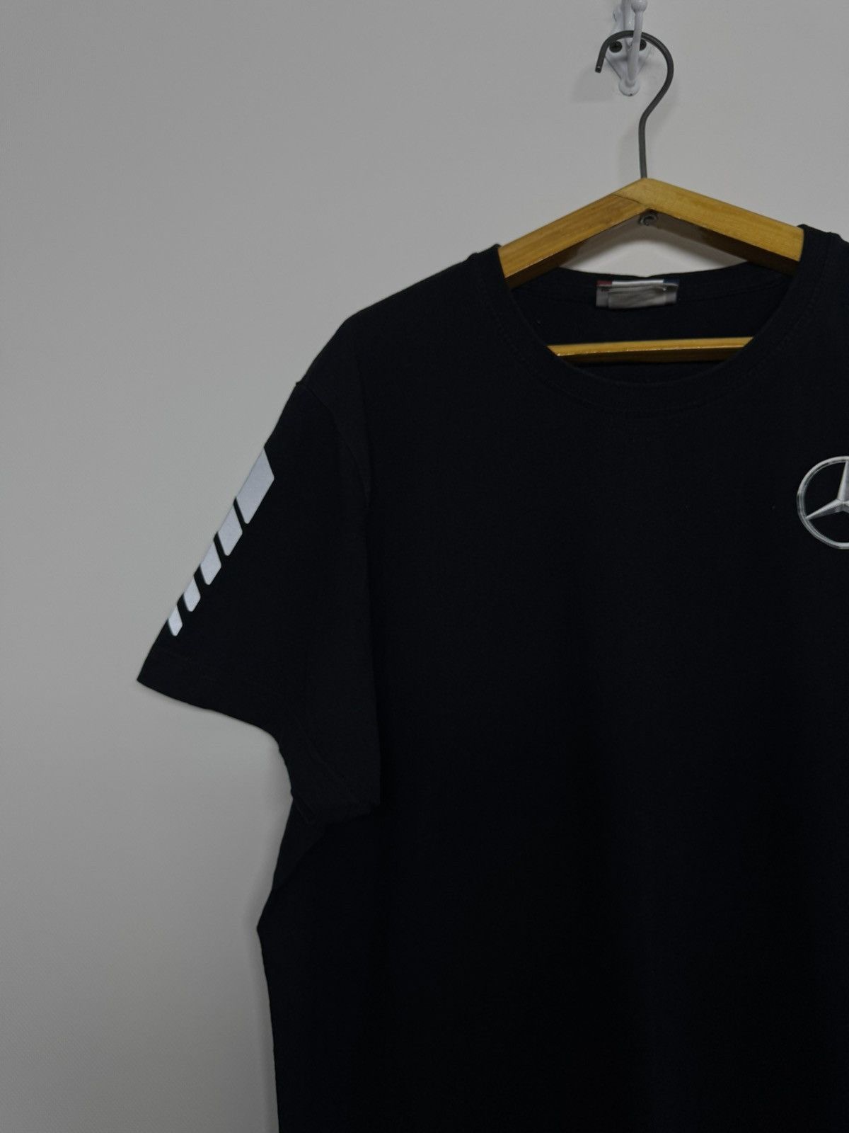 Clique Vintage Mercedes Benz Embroidered AMG logo t-shirt Size US L / EU 52-54 / 3 - 8 Thumbnail