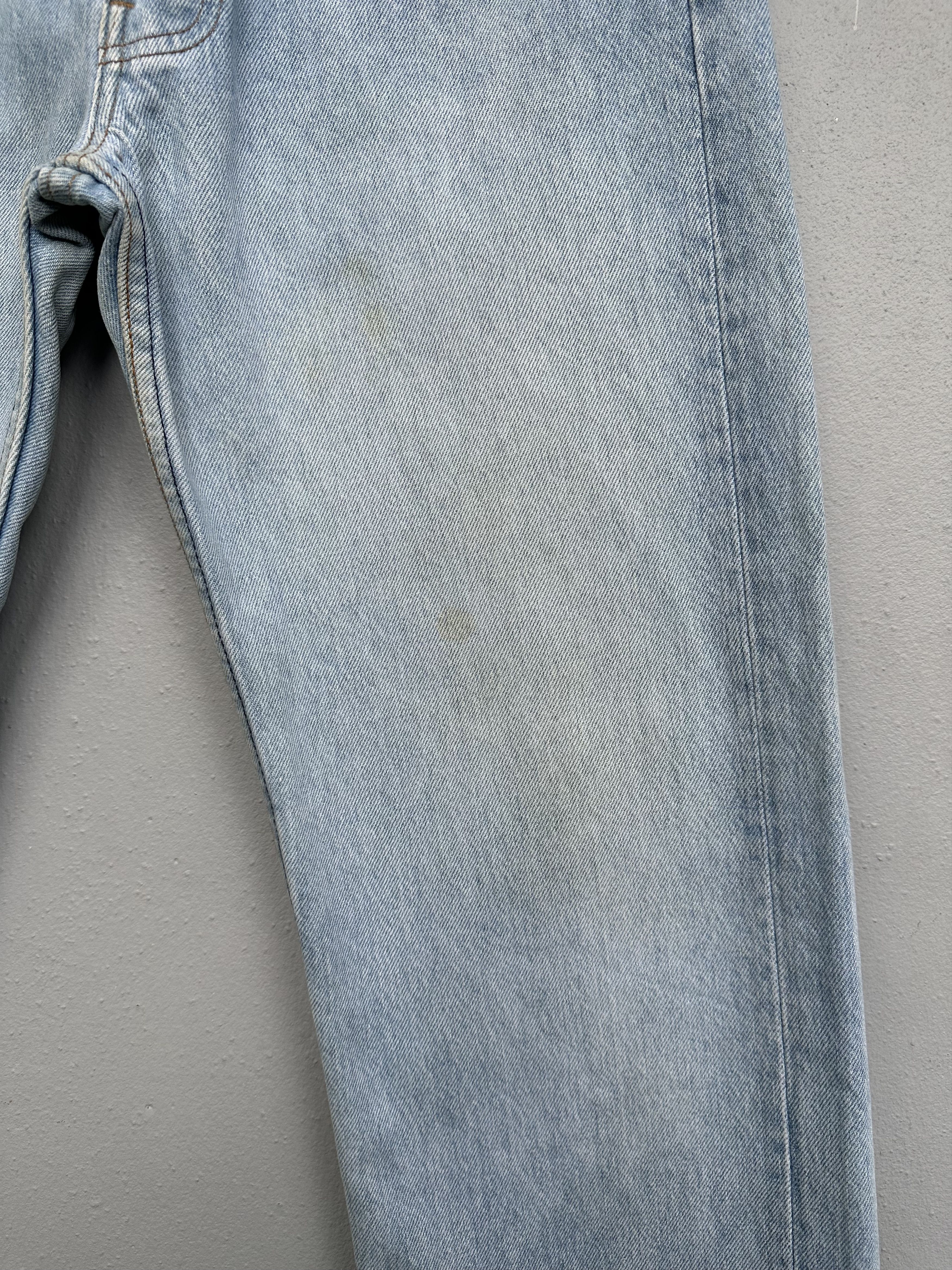 Levi's Vintage 1993 Levi's 501 Distressed Denim Jeans Size US 30 / EU 46 - 10 Thumbnail
