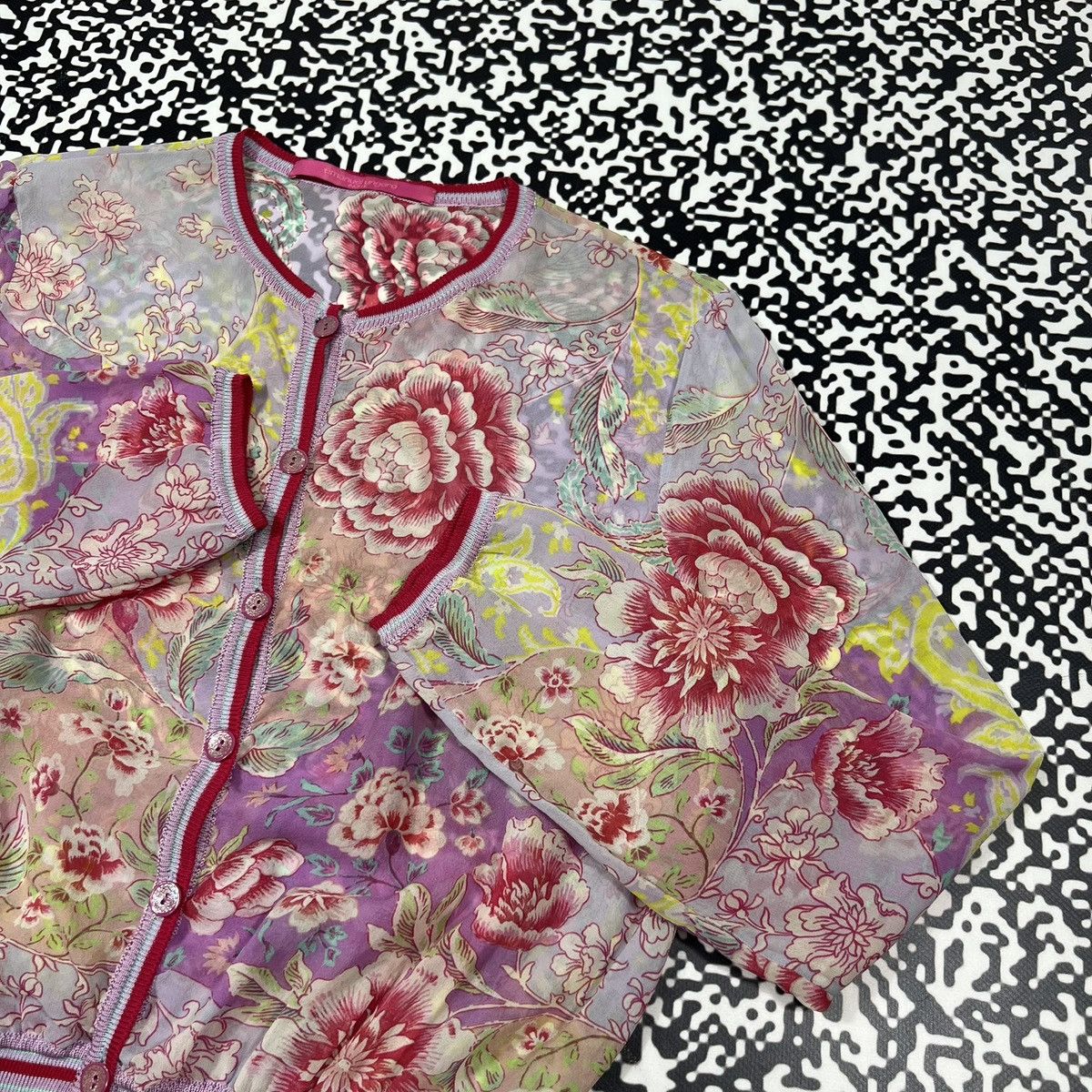 Emanuel Ungaro Vintage Y2K Emanuel Ungaro Paris Silk Floral Luxury Cardigan Size M / US 6-8 / IT 42-44 - 7 Thumbnail